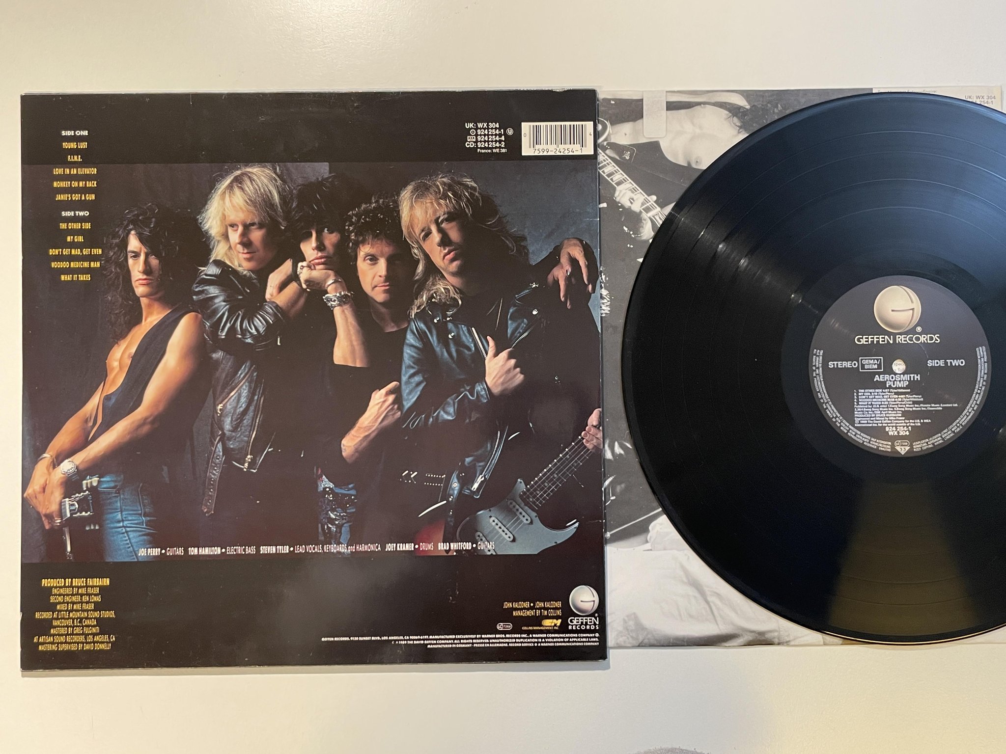Omslagsbild för skivan AEROSMITH pump LP -89 Ger GEFFEN 924 254-1