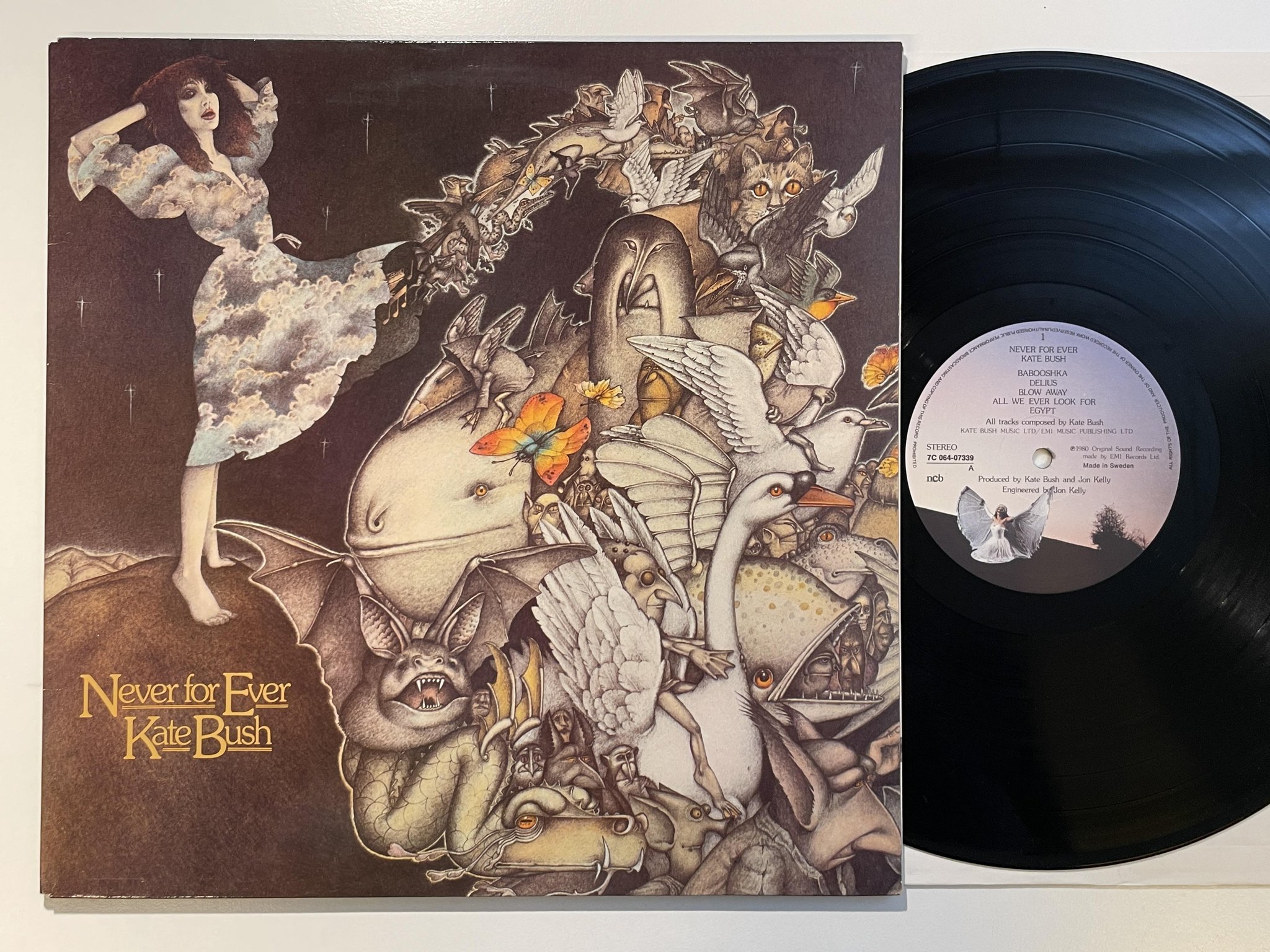 Omslagsbild för skivan KATE BUSH never for ever LP -80 ncb EMI 7C 064-07339
