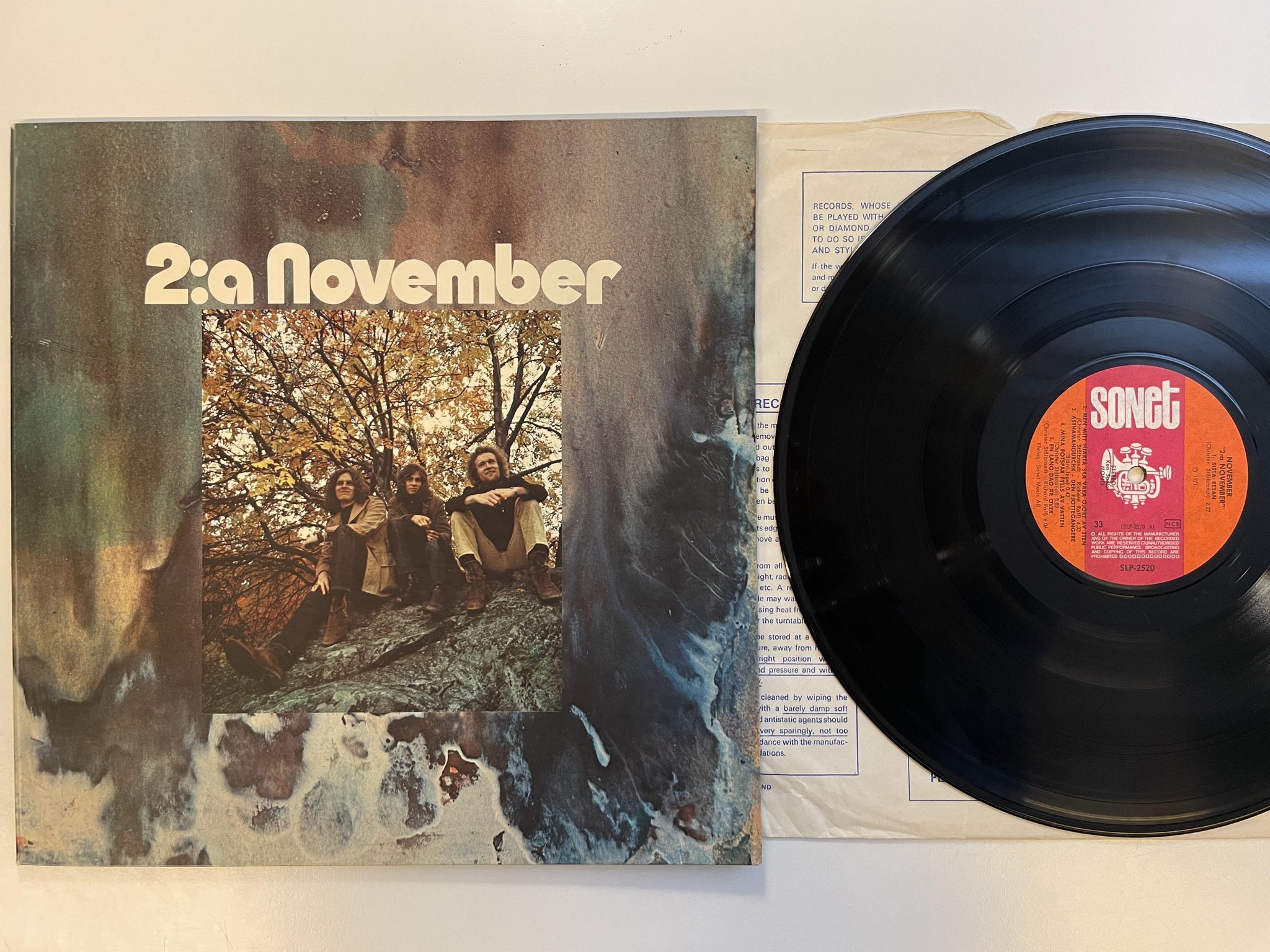 Omslagsbild för skivan NOVEMBER 2:a november LP -71 Swe SONET SLP-2520