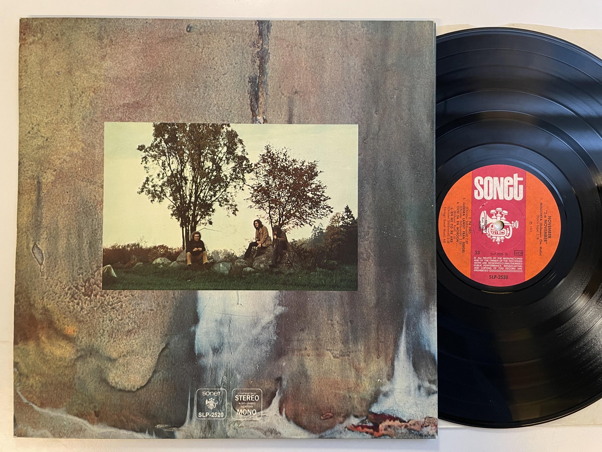 Omslagsbild för skivan NOVEMBER 2:a november LP -71 Swe SONET SLP-2520