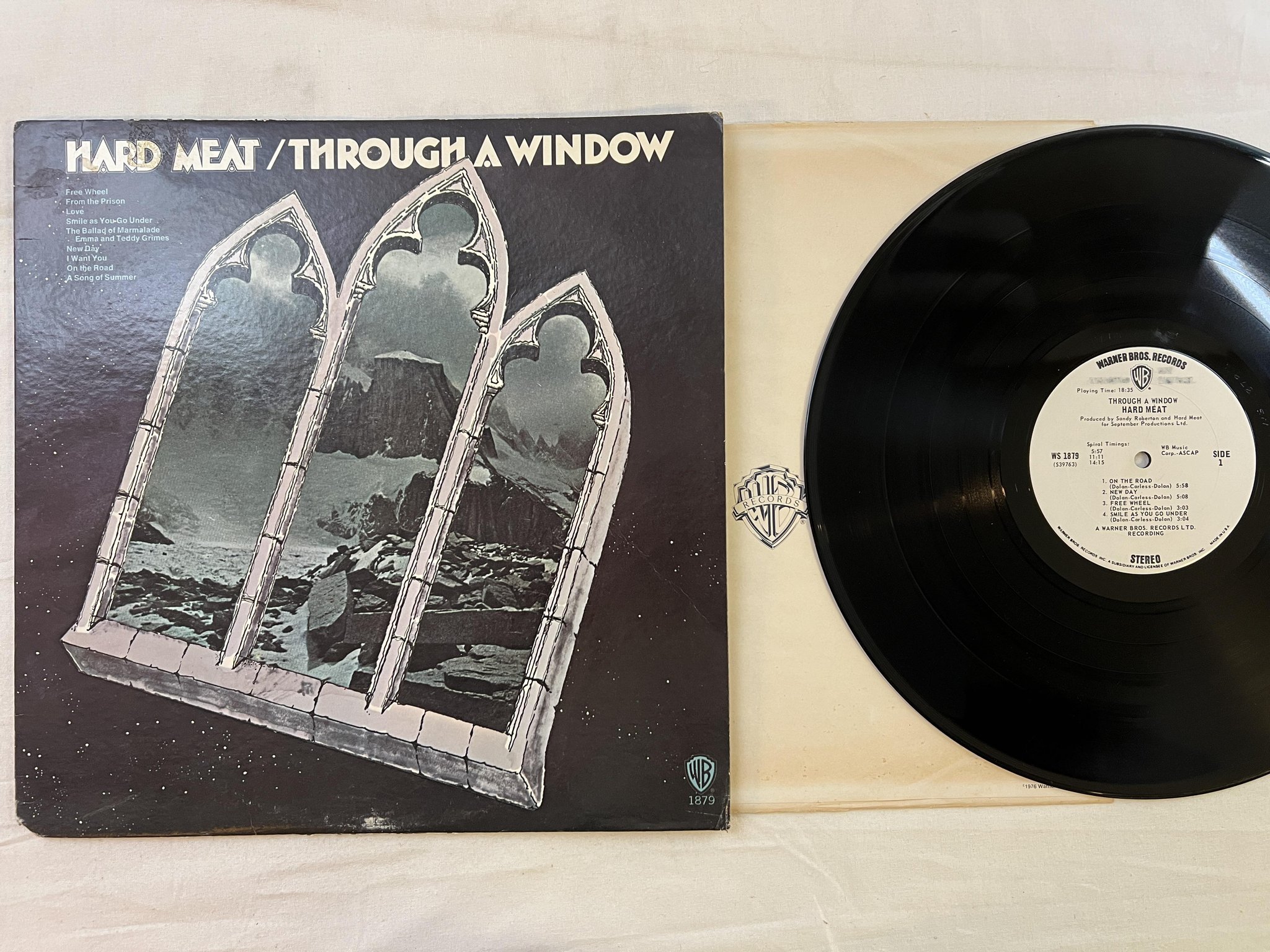 Omslagsbild för skivan HARD MEAT through a window LP -70 US WARNER WS 1879 *** promo copy ***