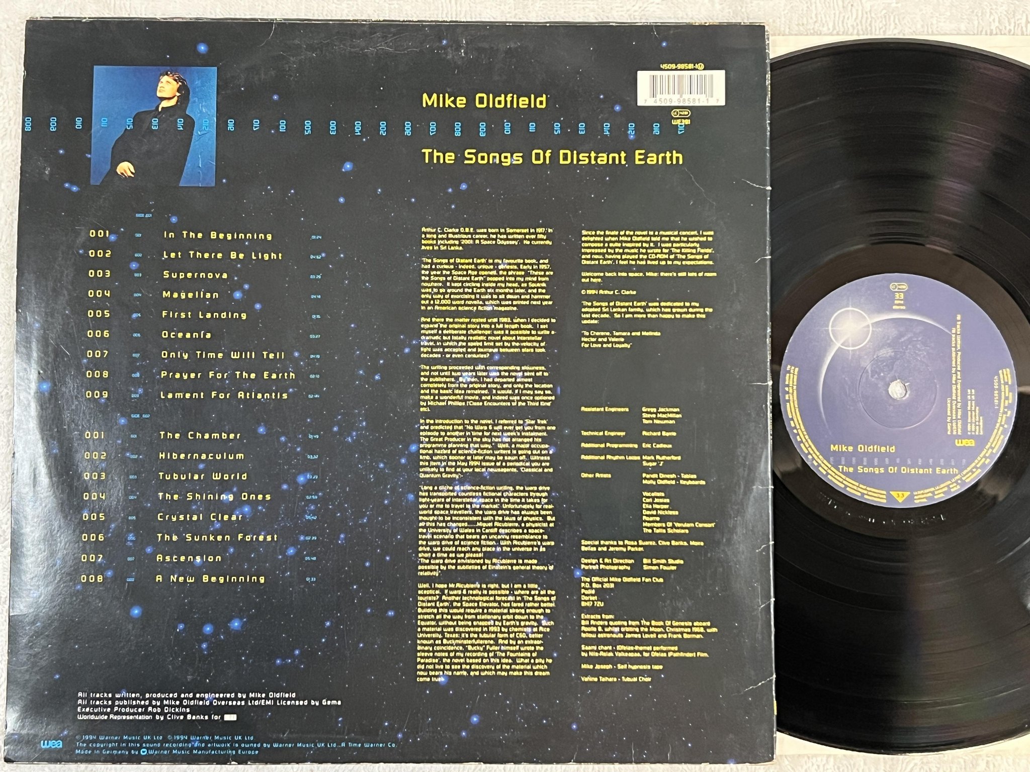 Omslagsbild för skivan MIKE OLDFIELD The Songs Of Distant Earth LP -94 WEA 4509-98581-1