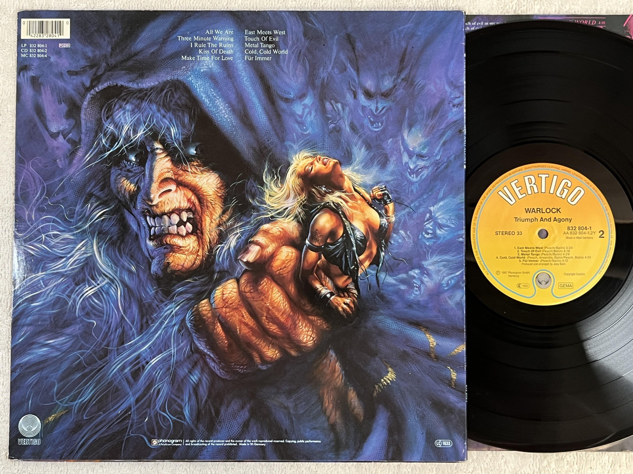 Omslagsbild för skivan WARLOCK triumph and agony LP -87 Ger VERTIGO 832 804-1
