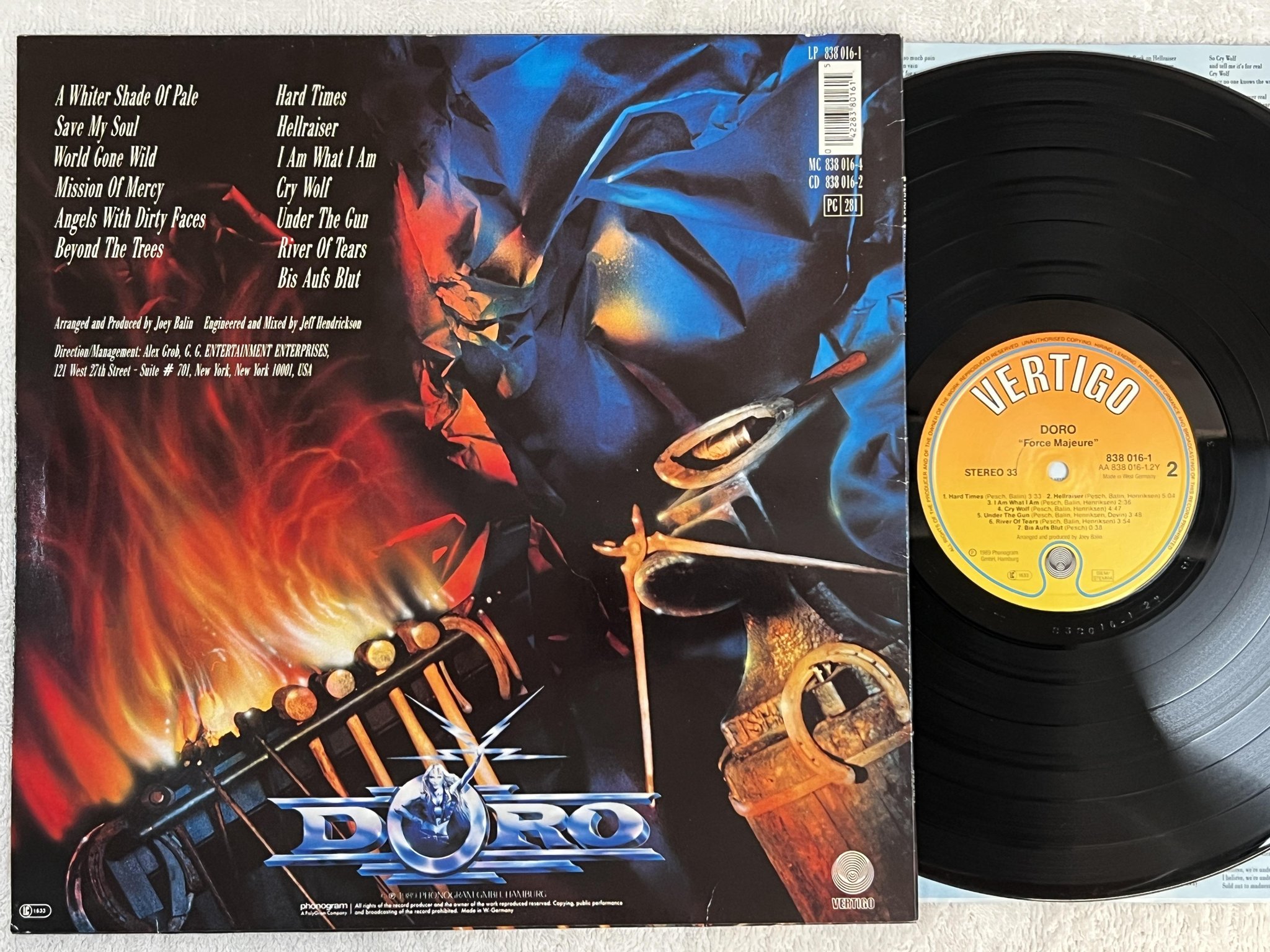 Omslagsbild för skivan DORO force majeure LP -89 Ger VERTIGO 838 016-1
