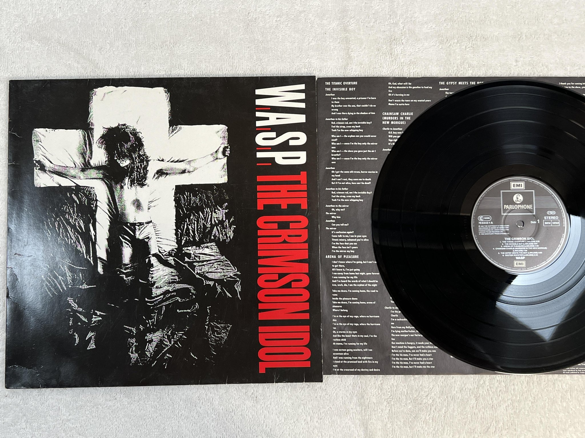 Omslagsbild för skivan W.A.S.P. The Crimson Idol LP -92 PARLOPHONE 79 9443 1