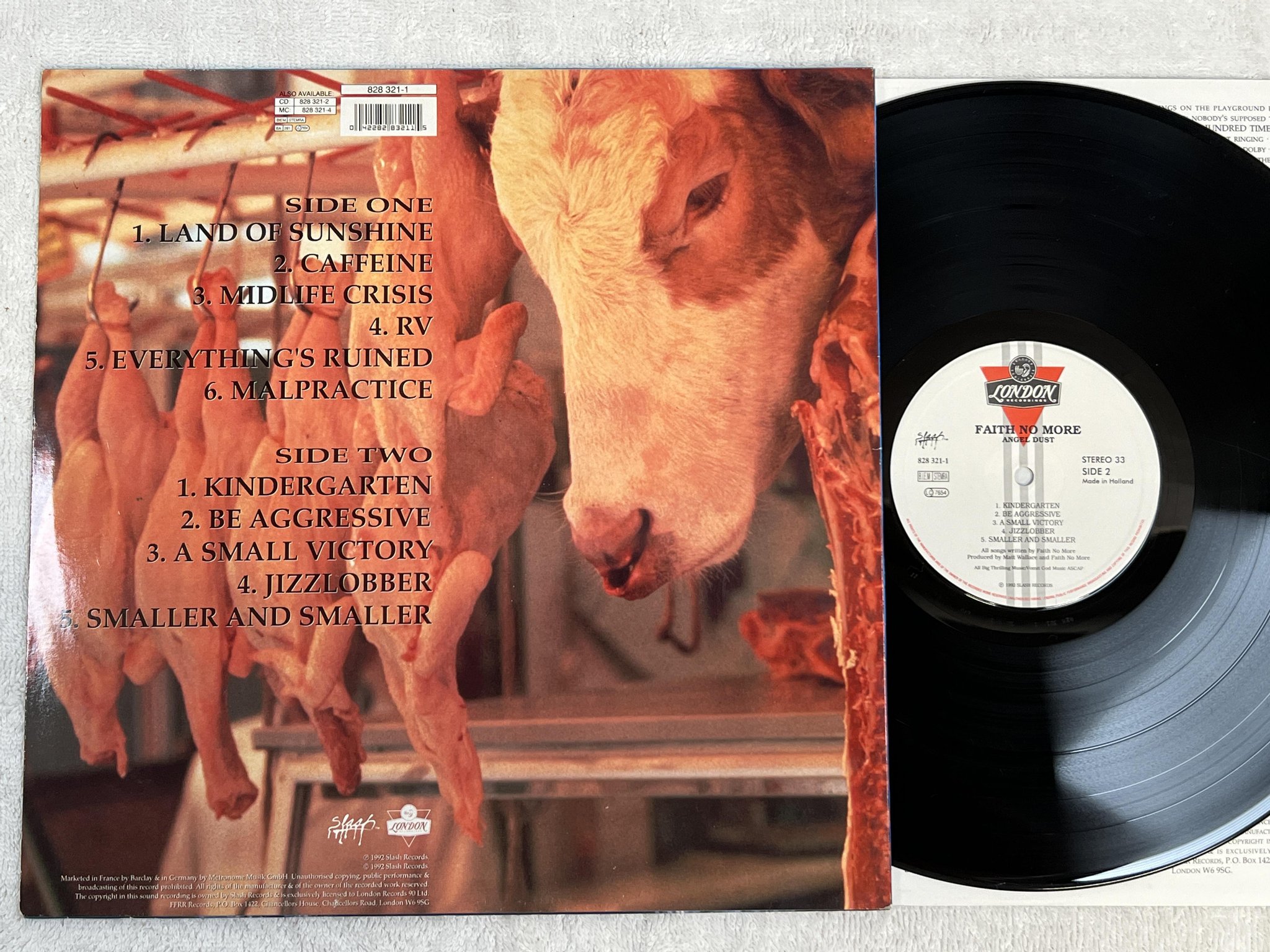 Omslagsbild för skivan FAITH NO MORE Angel Dust LP -92 SLASH 828 321-1