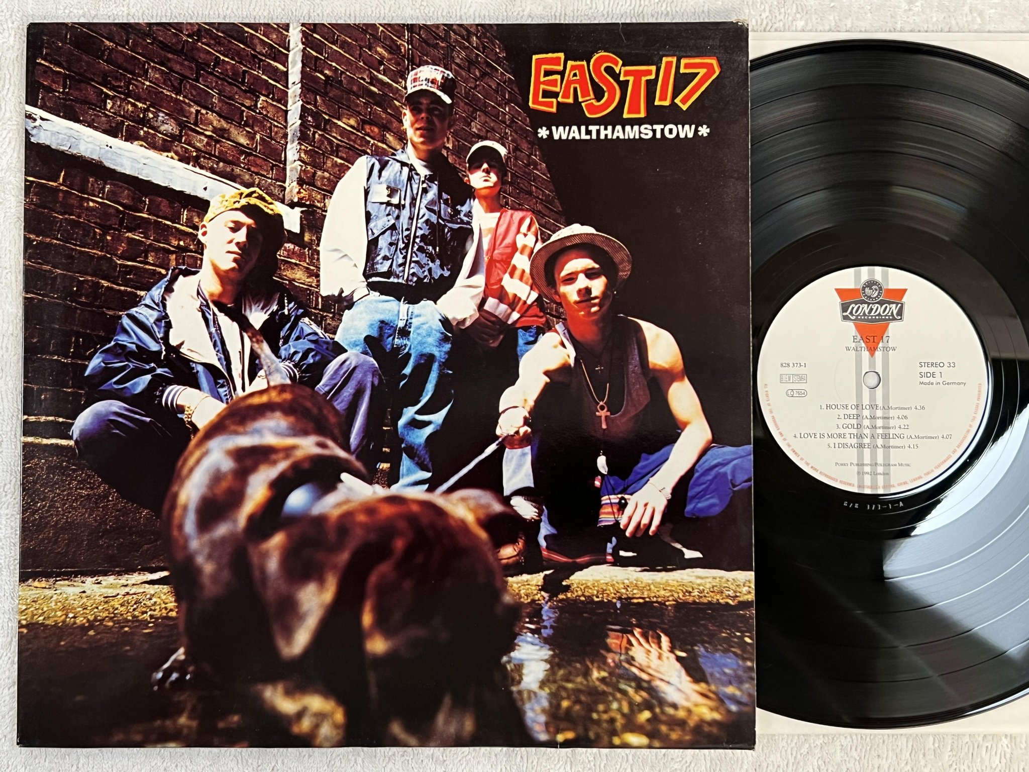Omslagsbild för skivan EAST 17 Walthamstow LP -92 EU LONDON 828 373-1