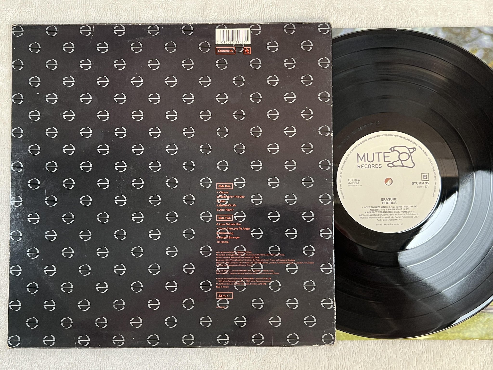 Omslagsbild för skivan ERASURE chorus LP -91 MUTE STUMM 95