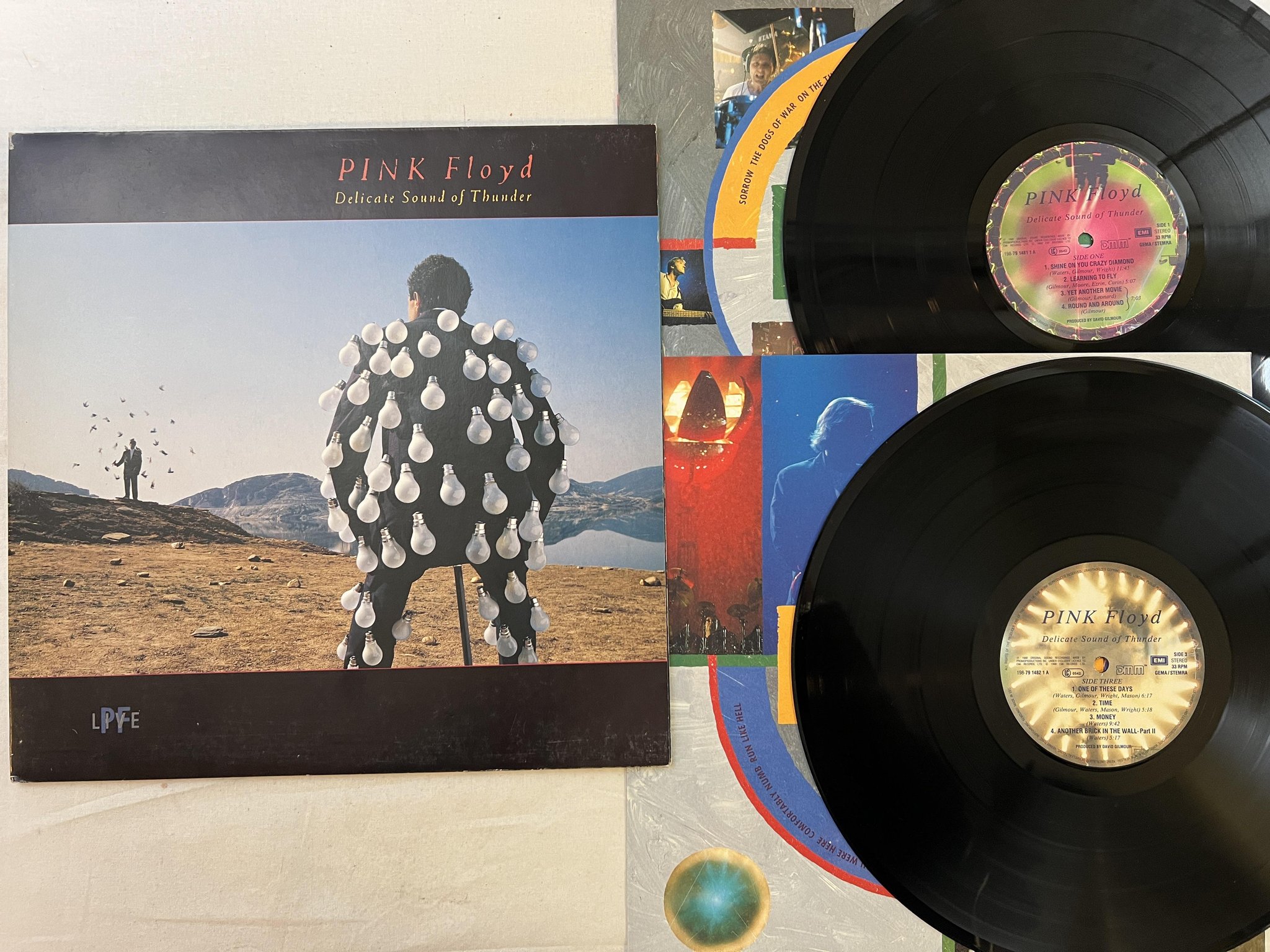 Omslagsbild för skivan PINK FLOYD delicate sound of thunder 2xLP -88 EMI 198-7 91480 1