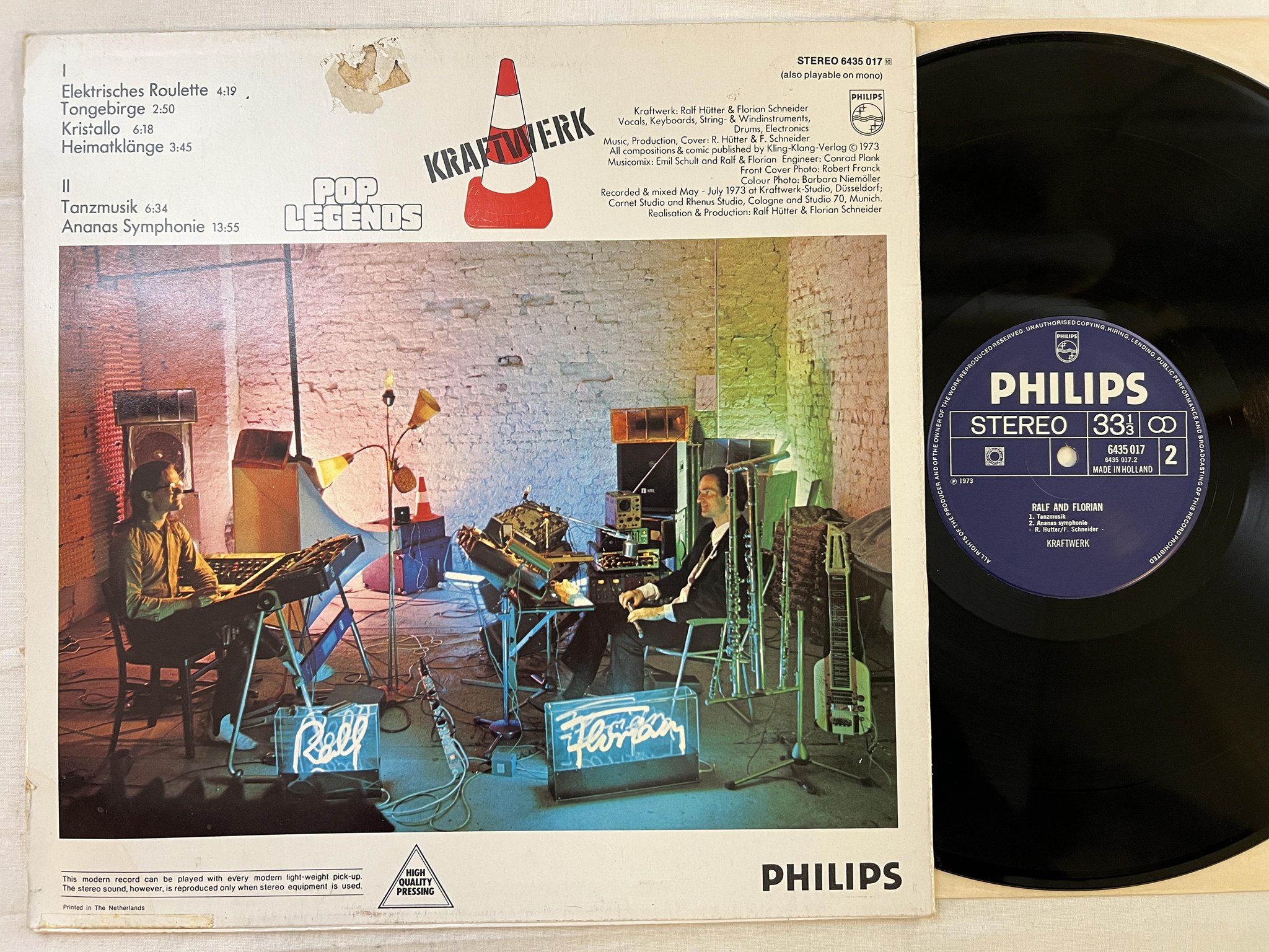 Omslagsbild för skivan KRAFTWERK Ralf and Florian LP Hol PHILIPS 6435 017