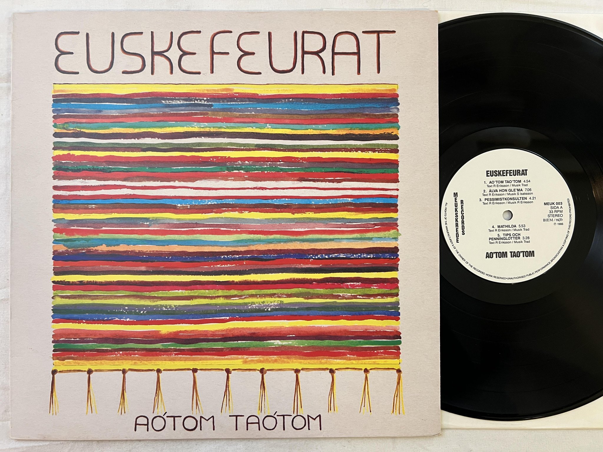 Omslagsbild för skivan EUSKEFEURAT Ao'tom Tao'tom LP -86 SWE meukskrede meuk-003