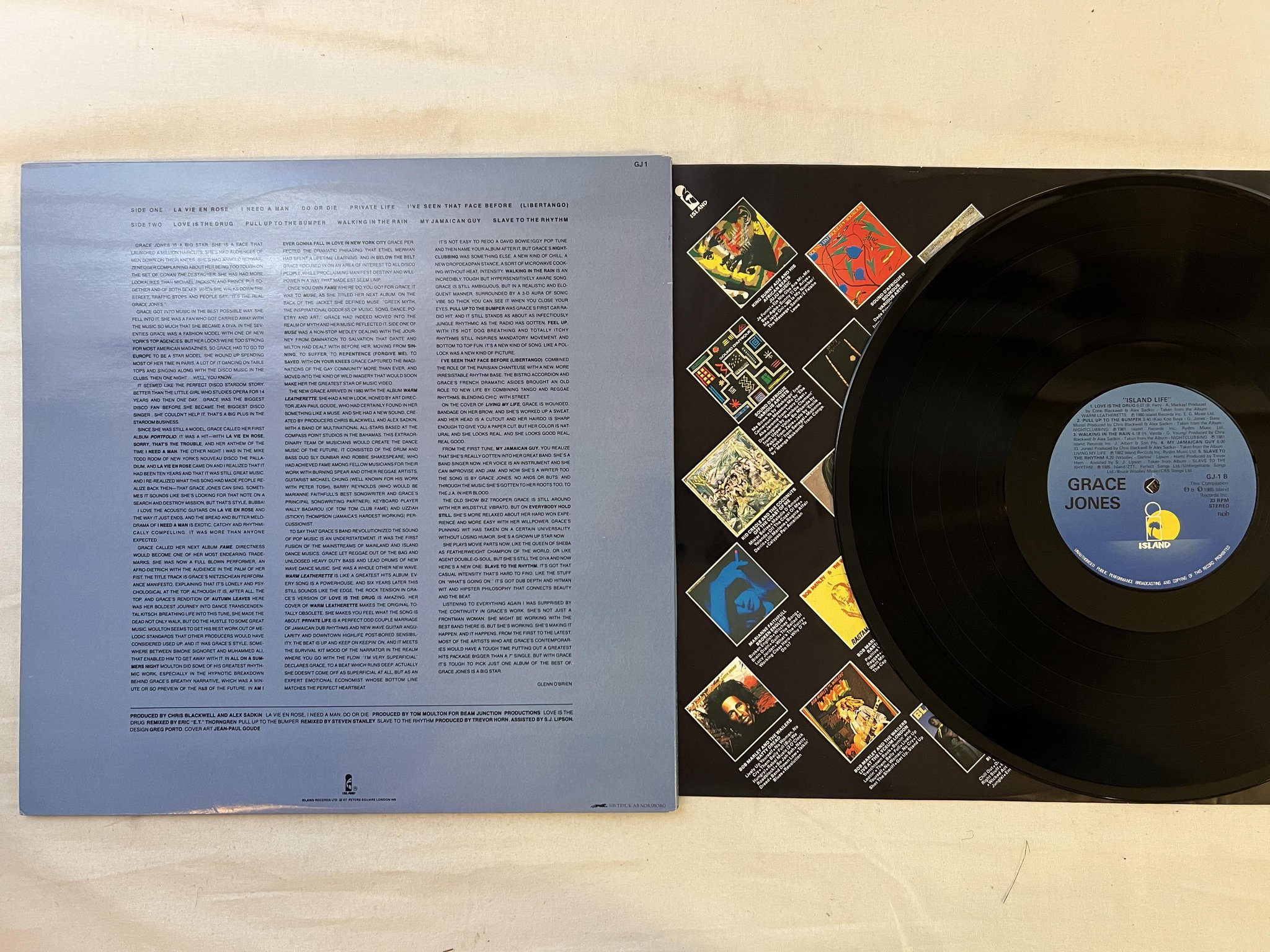 Omslagsbild för skivan GRACE JONES island life LP -85 ncb ISLAND GJ-1