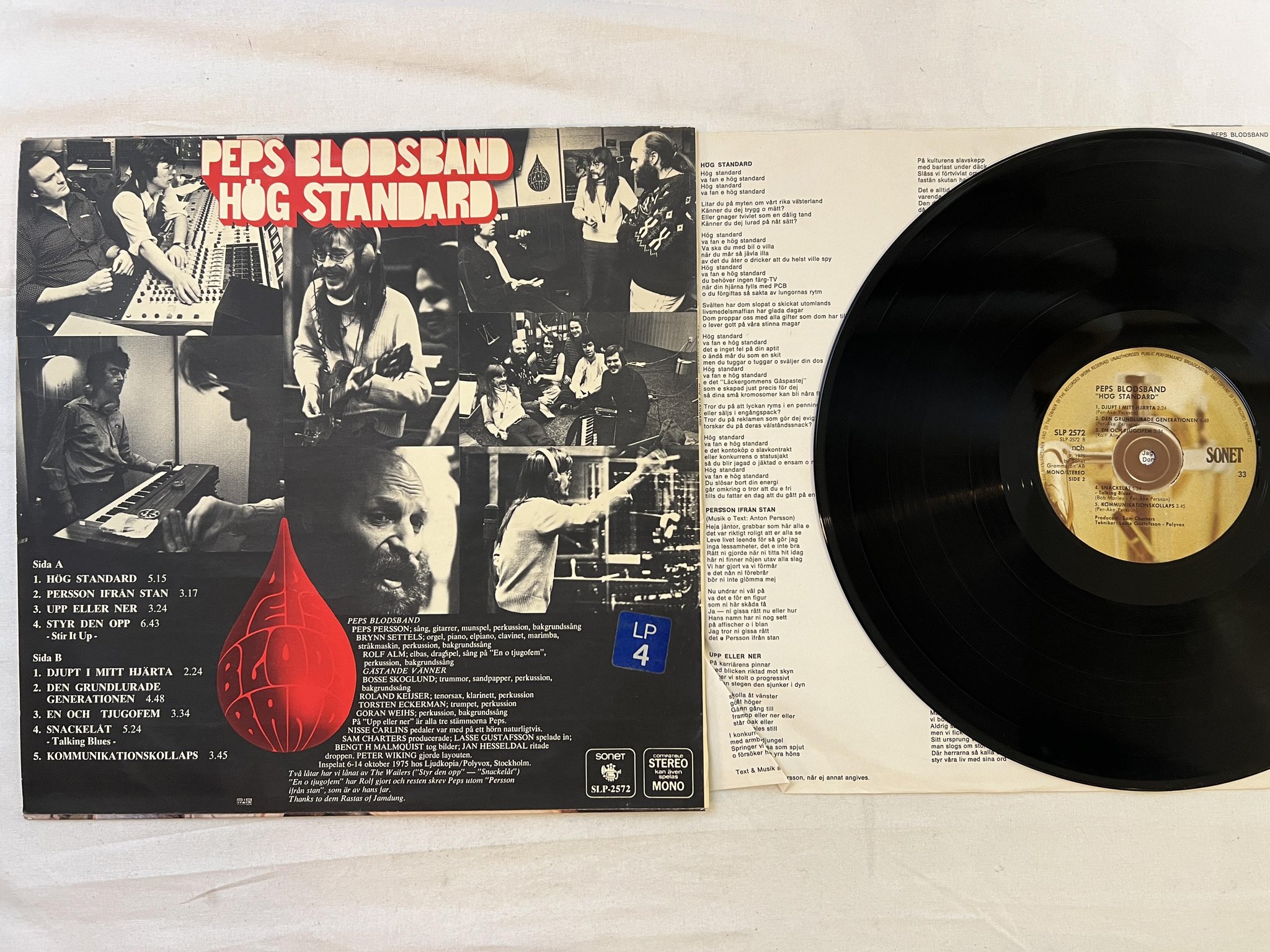 Omslagsbild för skivan PEPS BLODSBAND hög standard LP -75 Swe SONET SLP-2572