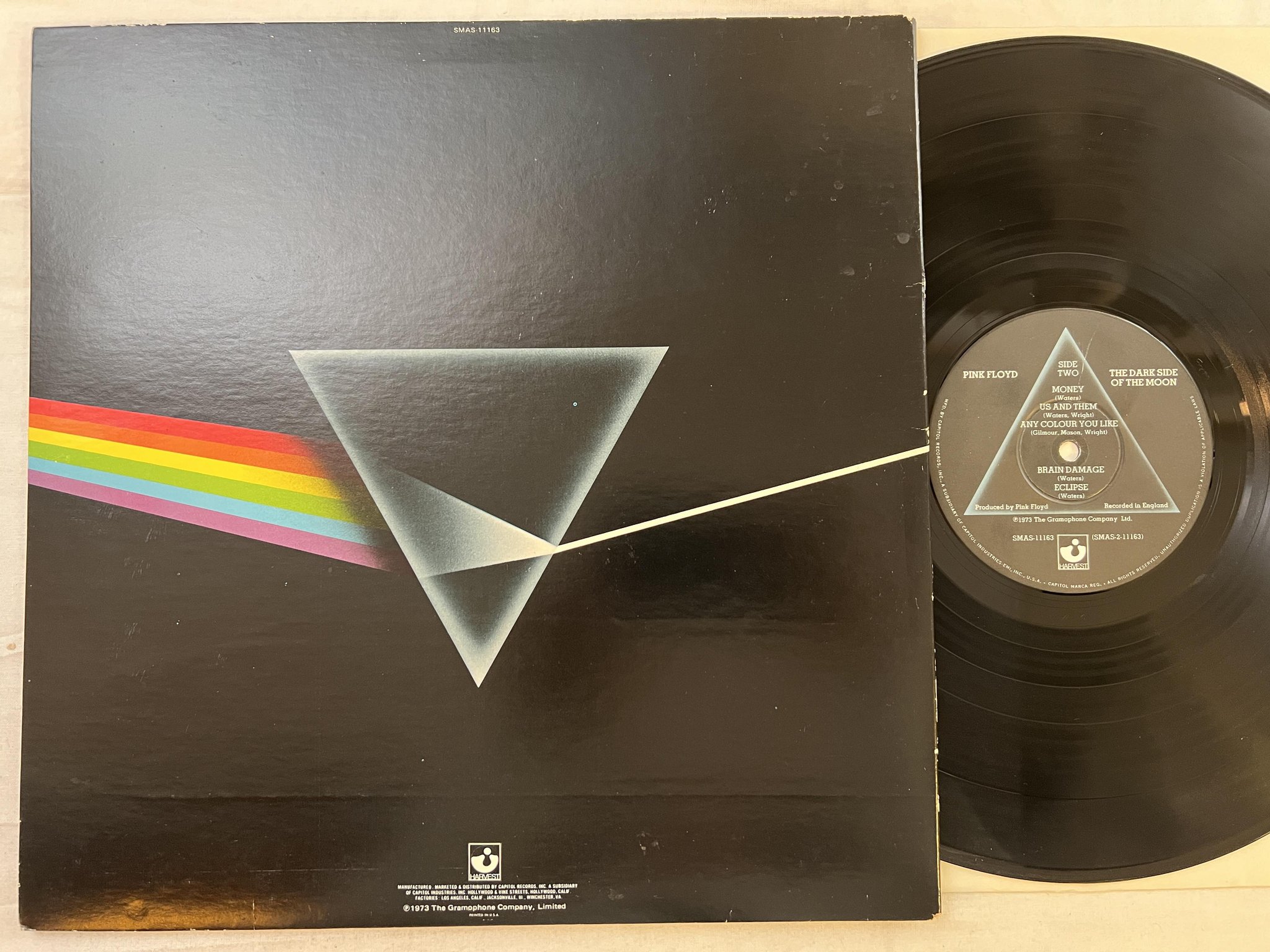 Omslagsbild för skivan PINK FLOYD the darks side of the moon LP US HARVEST SMAS 11163