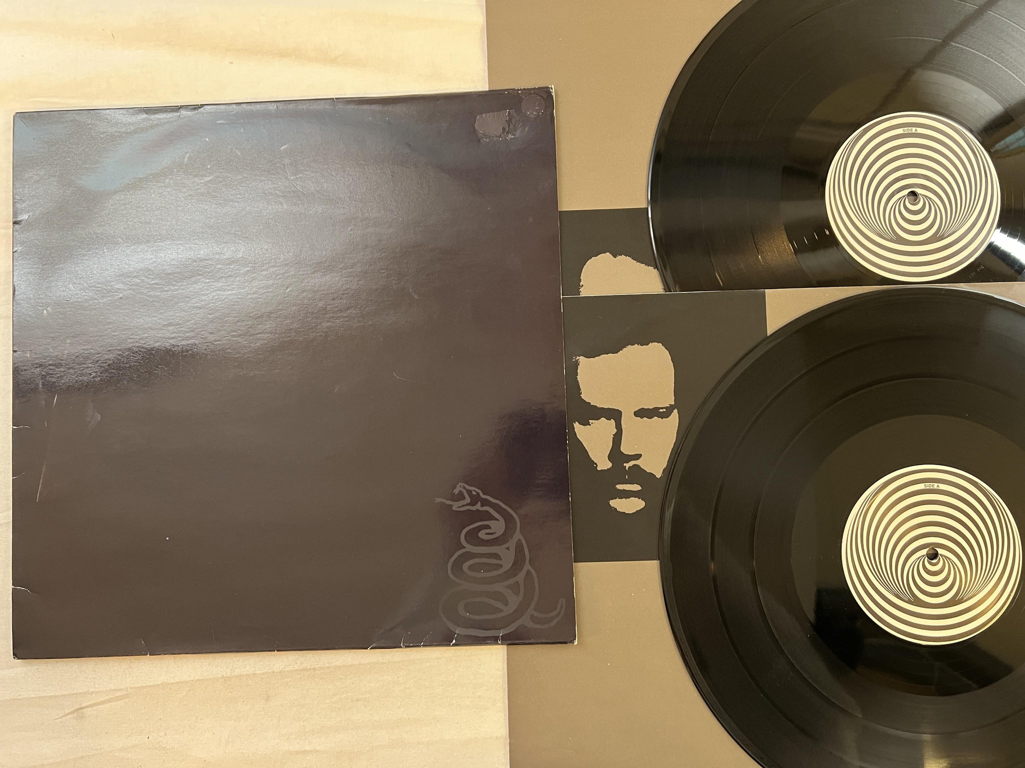 Omslagsbild för skivan METALLICA s/t 2xLP -91 Hol VERTIGO 510 027-1