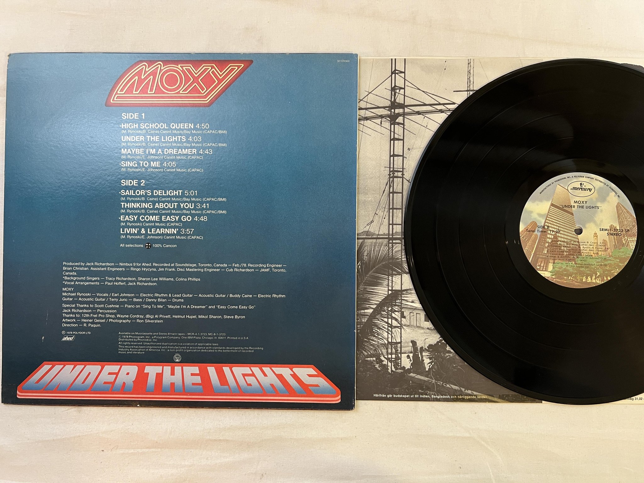 Omslagsbild för skivan MOXY under the lights LP -78 US MERCURY SRM 1-3723 SP