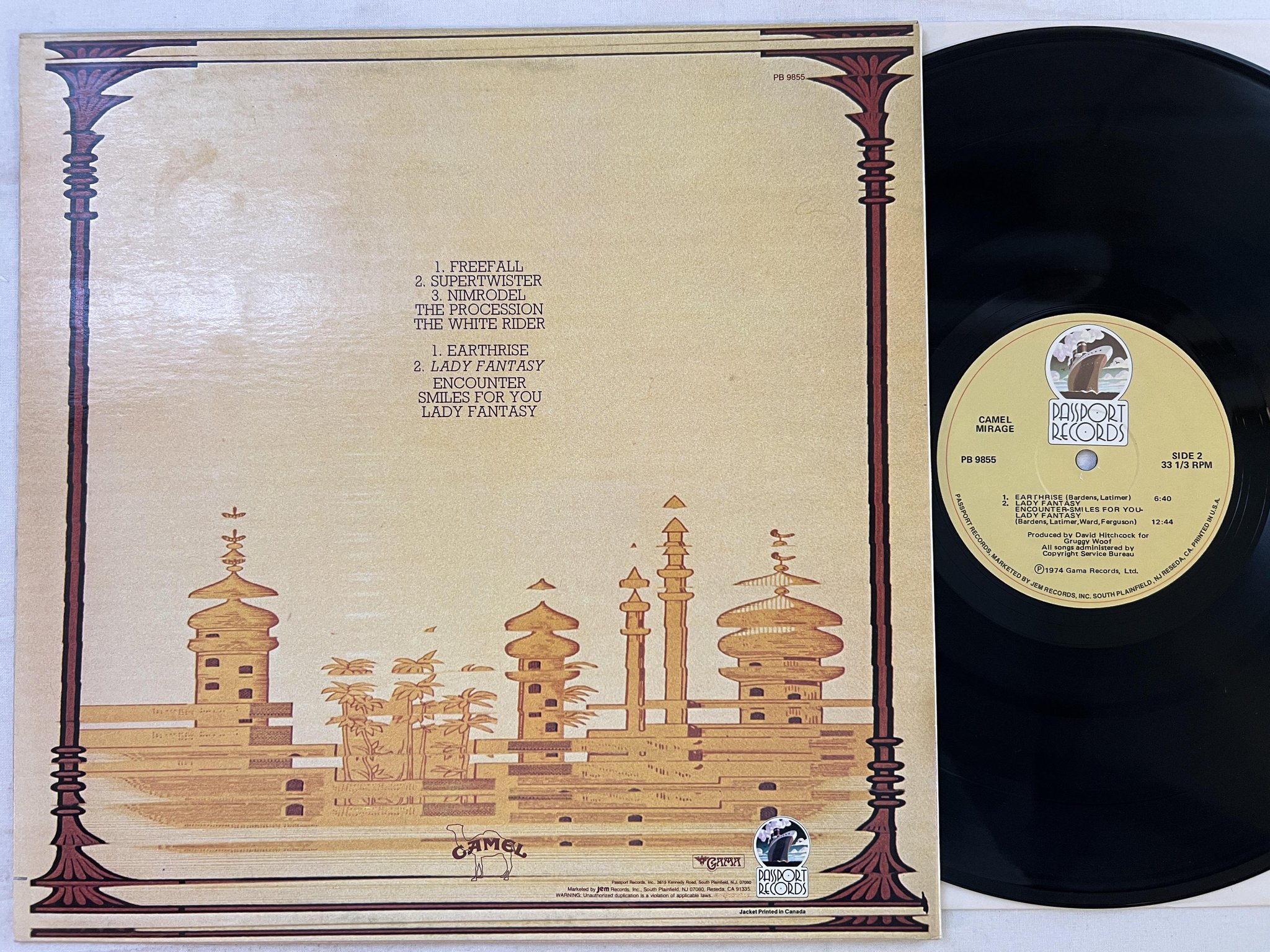 Omslagsbild för skivan CAMEL mirage LP US PASSPORT PB 9855