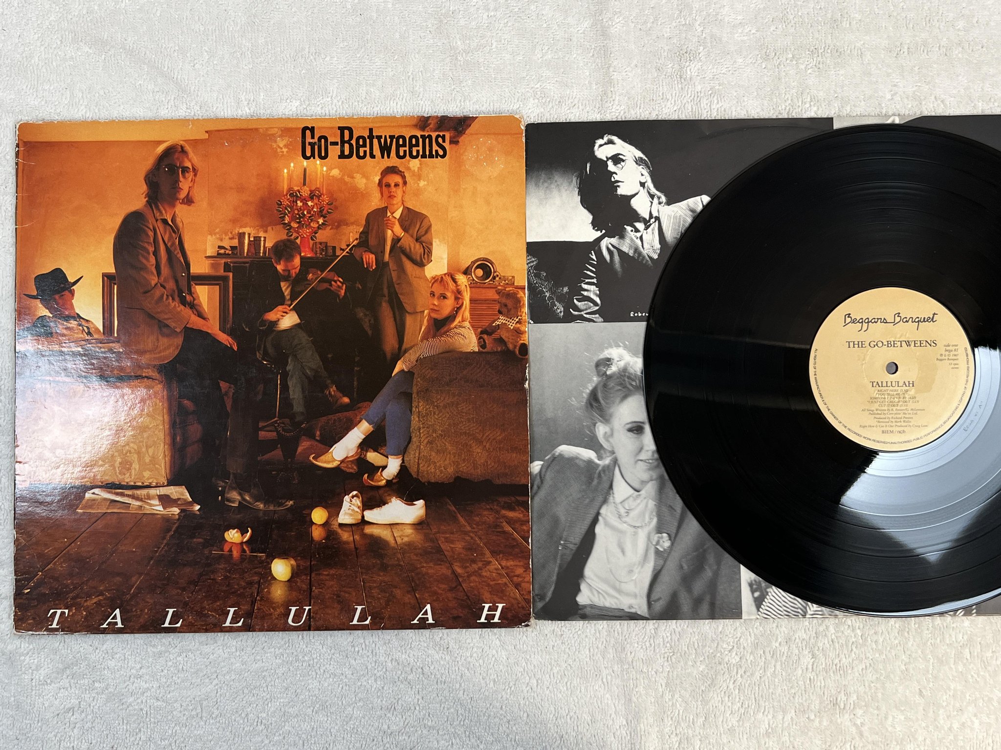 Omslagsbild för skivan THE GO-BETWEENS tallulah LP -87 UK BEGGARS BANQUET BEGA 81