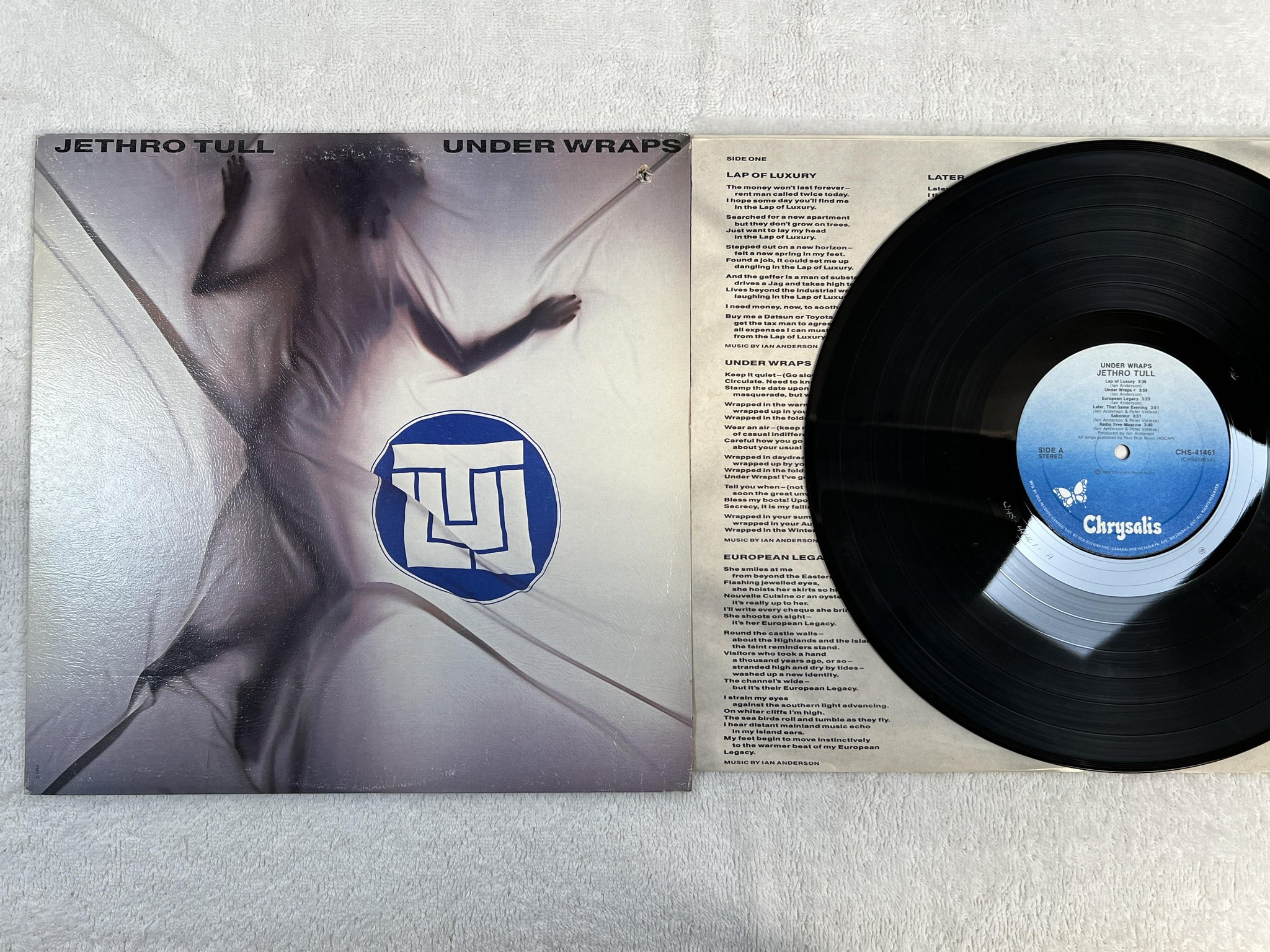 Omslagsbild för skivan JETHRO TULL under wraps LP -84 Can CHRYSALIS CHS 41461