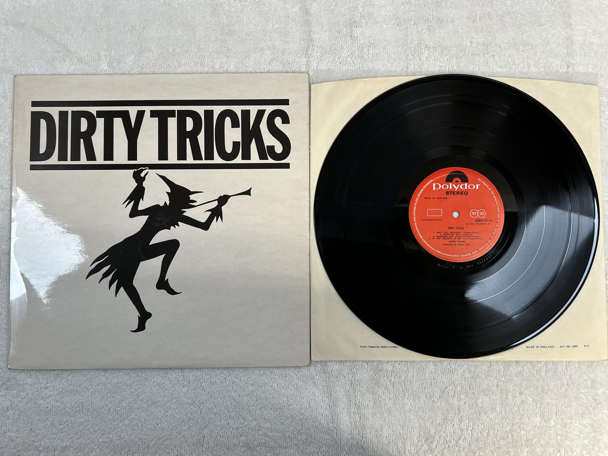 Omslagsbild för skivan DIRTY TRICKS s/t LP -75 UK POLYDOR 2383 351 *** HARD ROCK ***