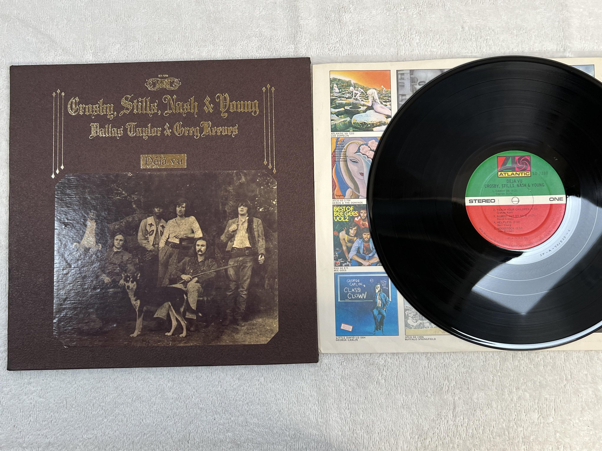 Omslagsbild för skivan CROSBY STILLS NASH & YOUNG Déjà Vu LP -70 US ATLANTIC SD 7200