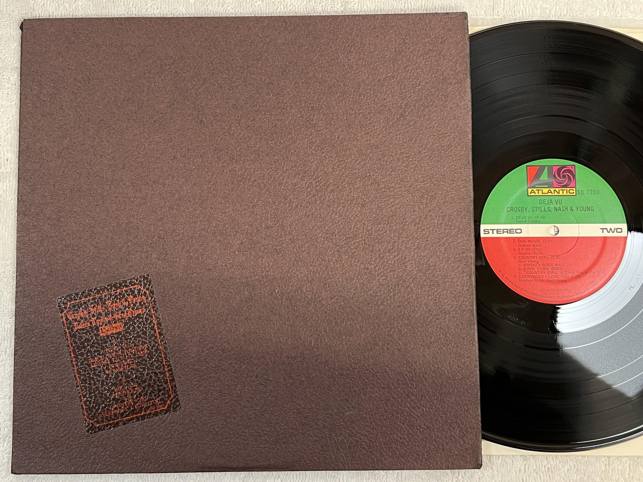 Omslagsbild för skivan CROSBY STILLS NASH & YOUNG Déjà Vu LP -70 US ATLANTIC SD 7200
