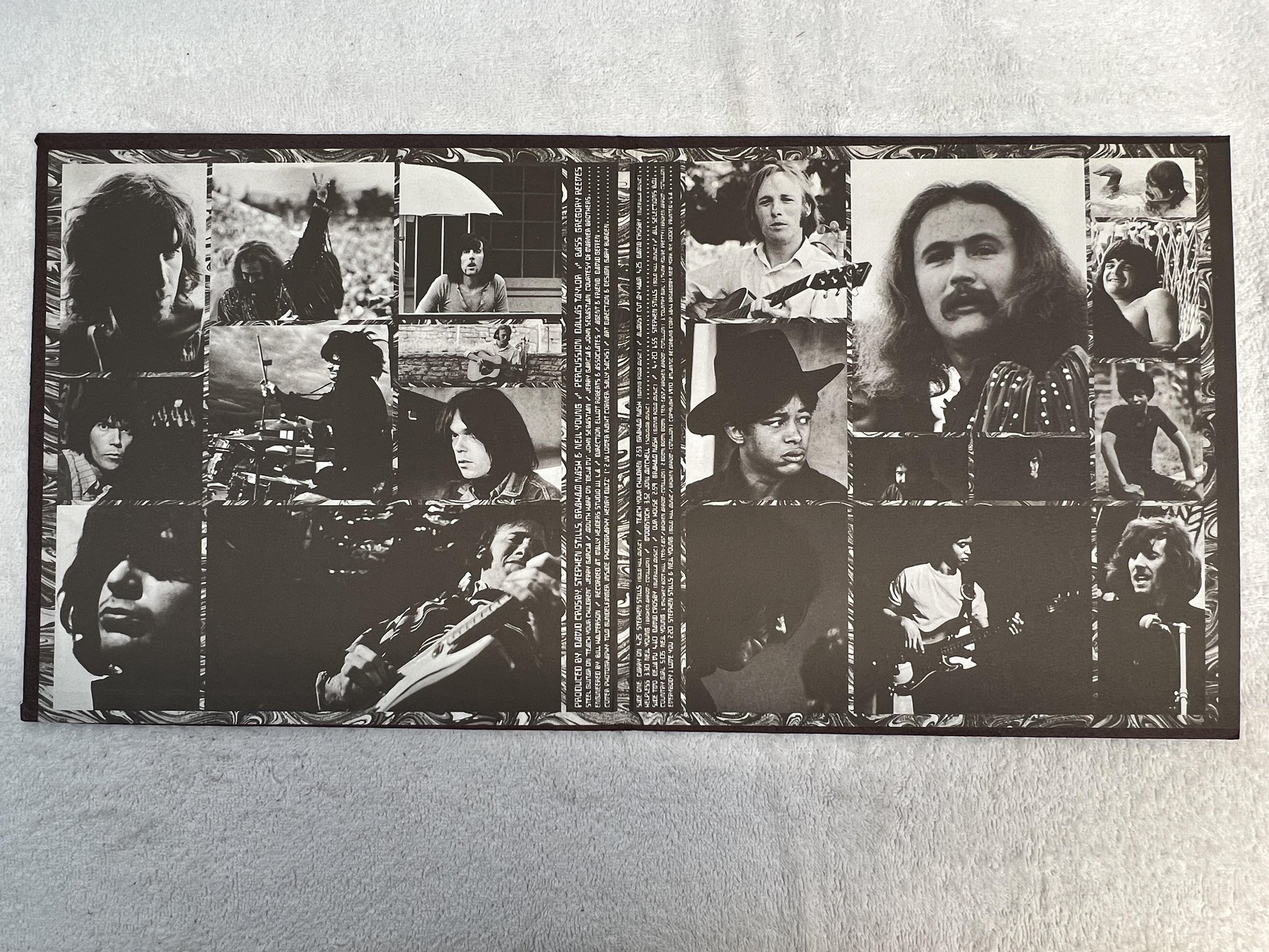 Omslagsbild för skivan CROSBY STILLS NASH & YOUNG Déjà Vu LP -70 US ATLANTIC SD 7200