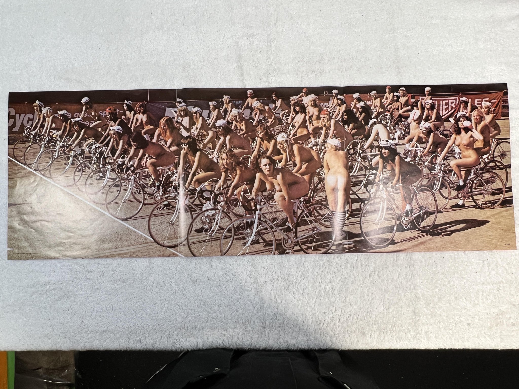 Omslagsbild för skivan QUEEN jazz LP -78 US ELEKTRA 6E-166 *** poster ***