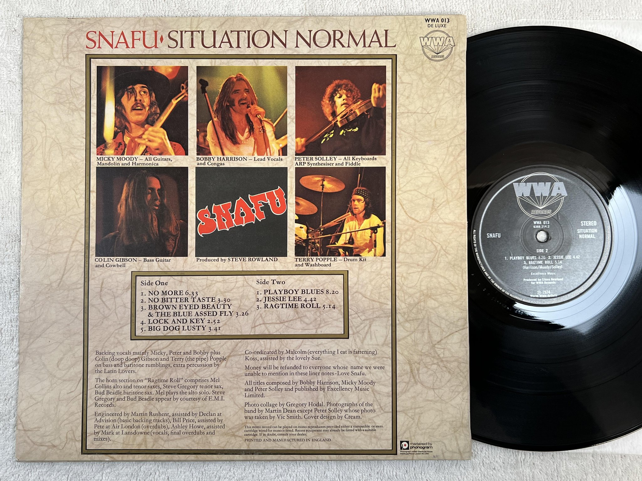 Omslagsbild för skivan SNAFU situation normal LP -74 UK WWA 013