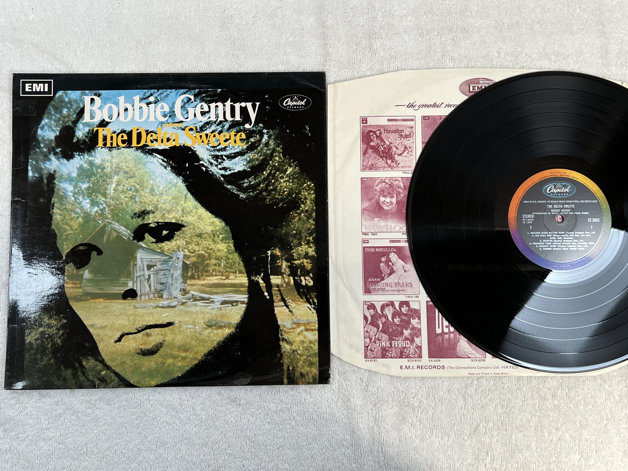 Omslagsbild för skivan BOBBIE GENTRY The Delta Sweete LP -68 UK CAPITOL ST 2842