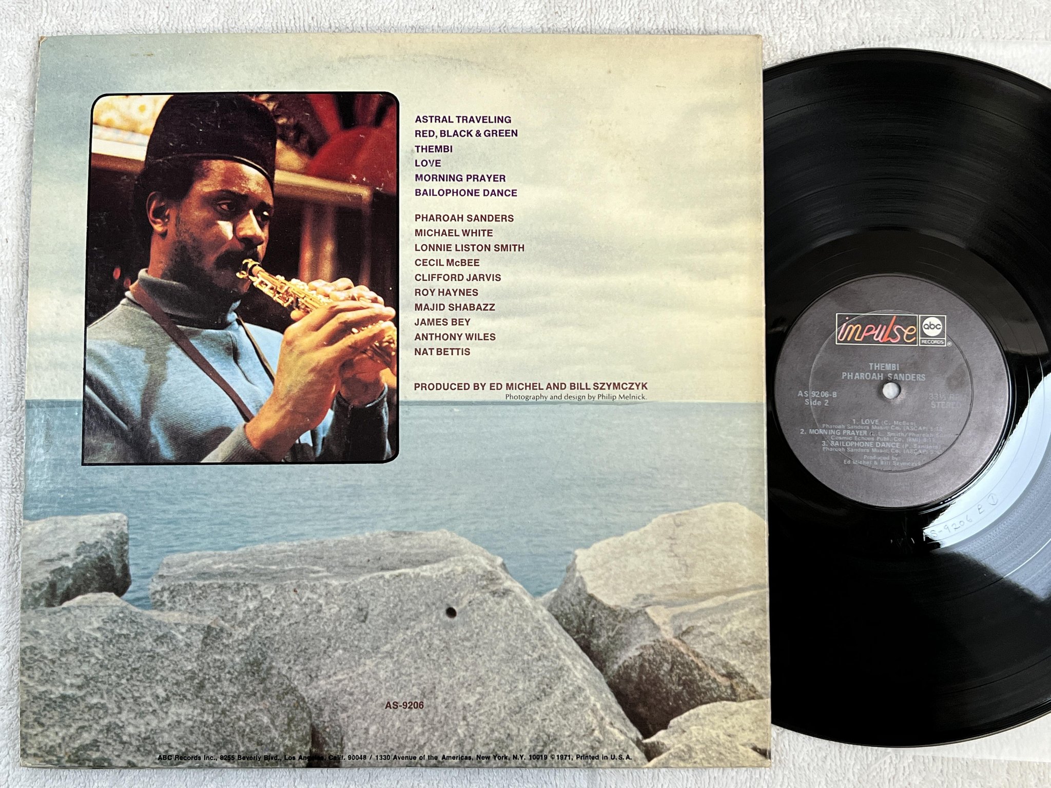 Omslagsbild för skivan PHAROAH SANDERS thembi LP US IMPULSE AS 9206 *** SPIRITUAL JAZZ CLASSIC ***