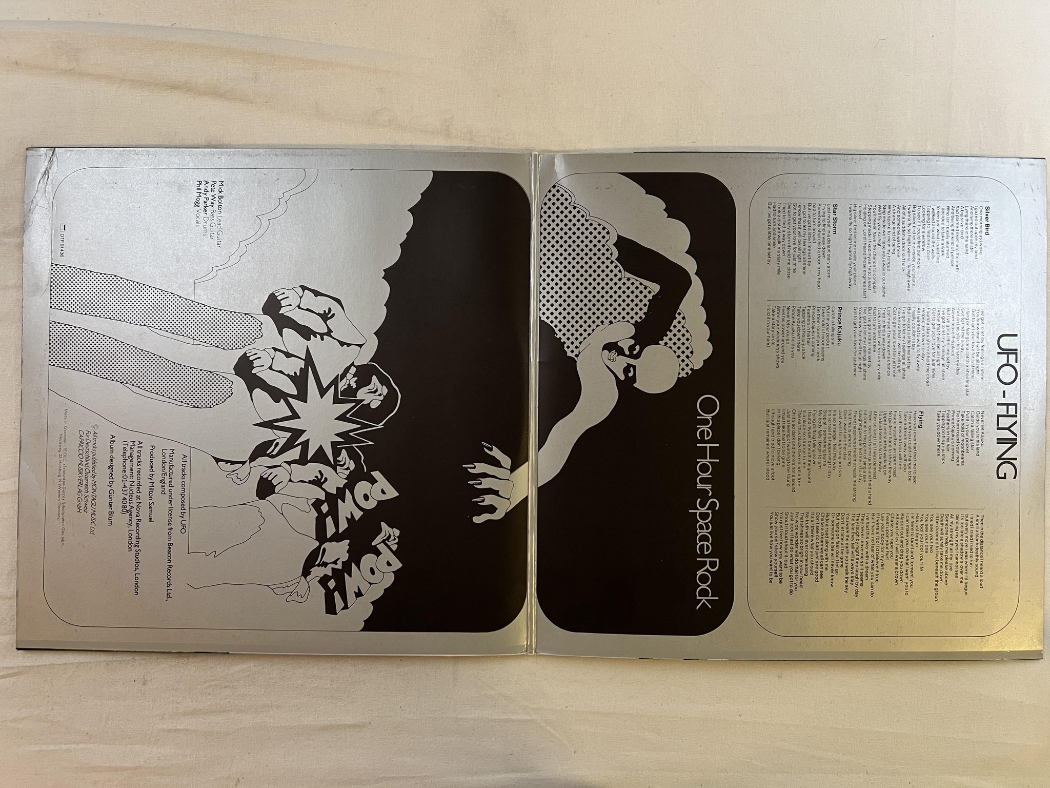 Omslagsbild för skivan UFO 2 Flying - One Hour Space Rock LP -71 Ger DECCA SLK 16 726-P