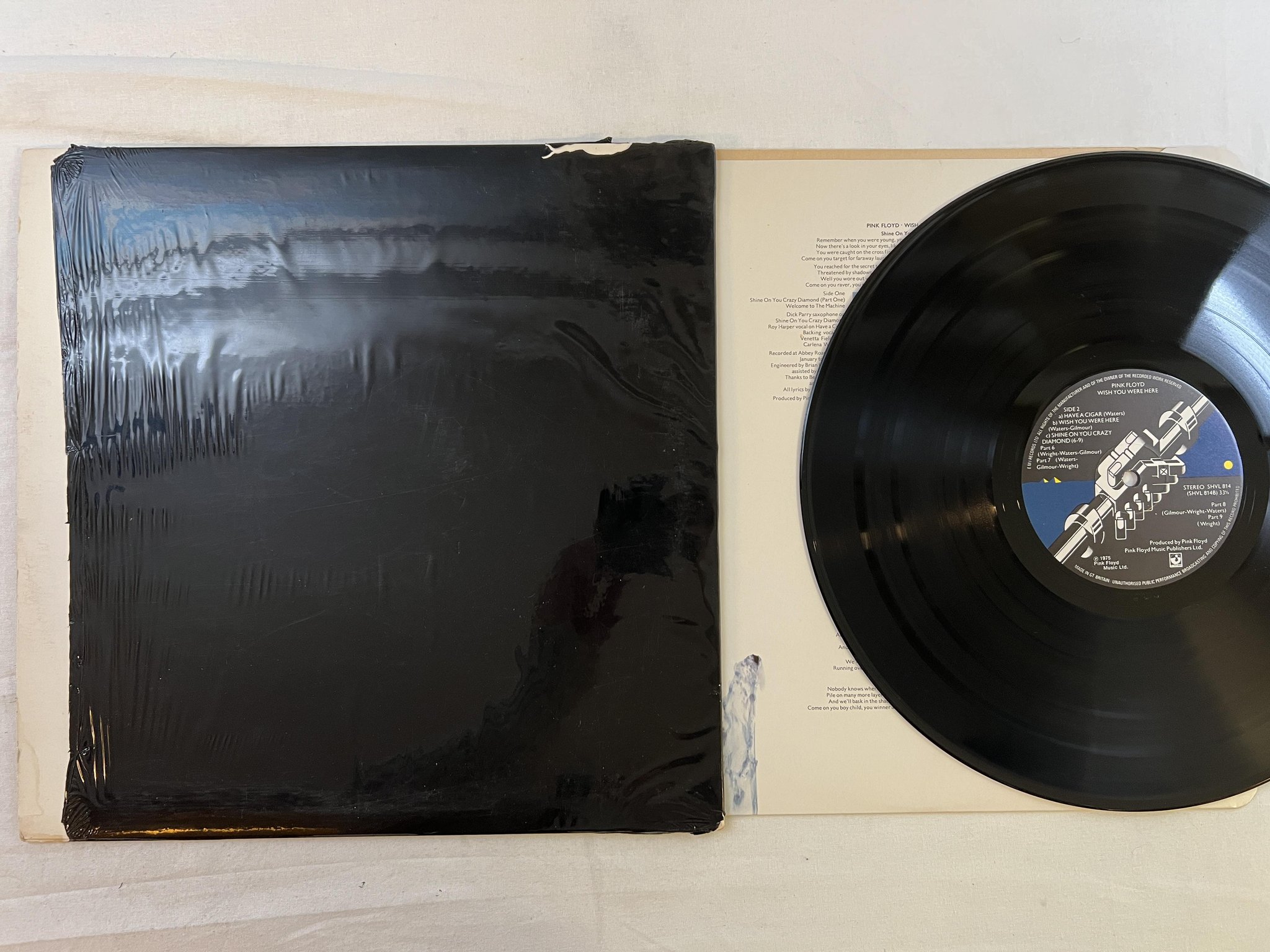 Omslagsbild för skivan PINK FLOYD wish you were here LP -75 UK HARVEST SHVL 814