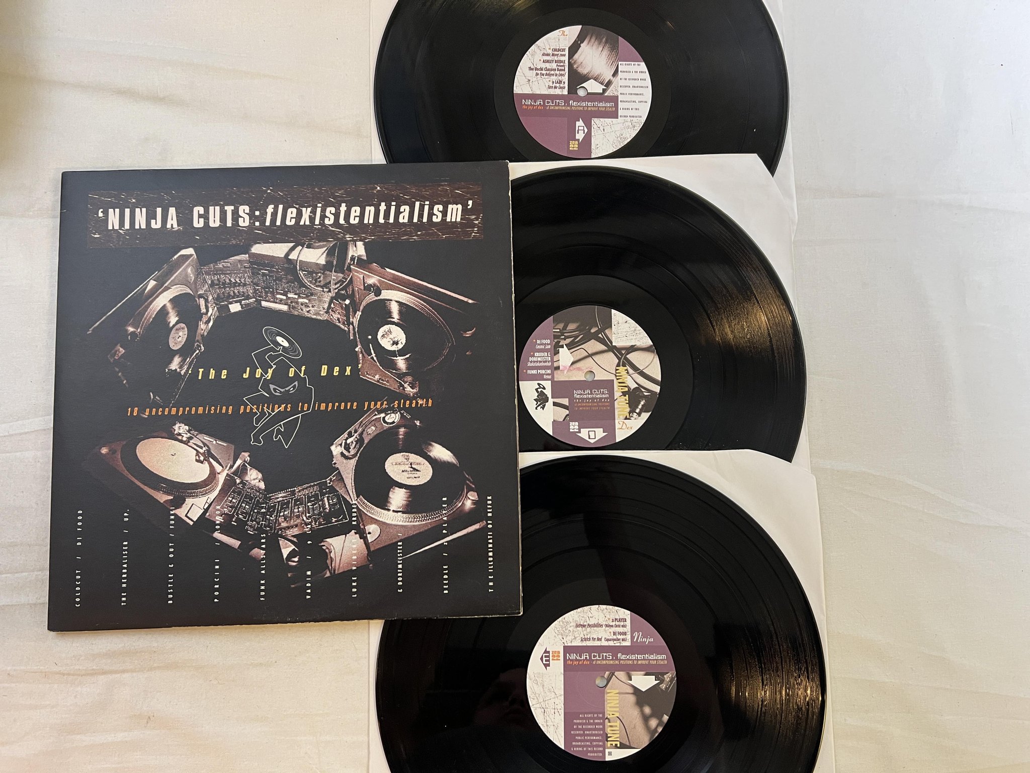 Omslagsbild för skivan V/A Ninja Cuts: Flexistentialism 3xLP -96 UK NIJNA TUNE zen 22