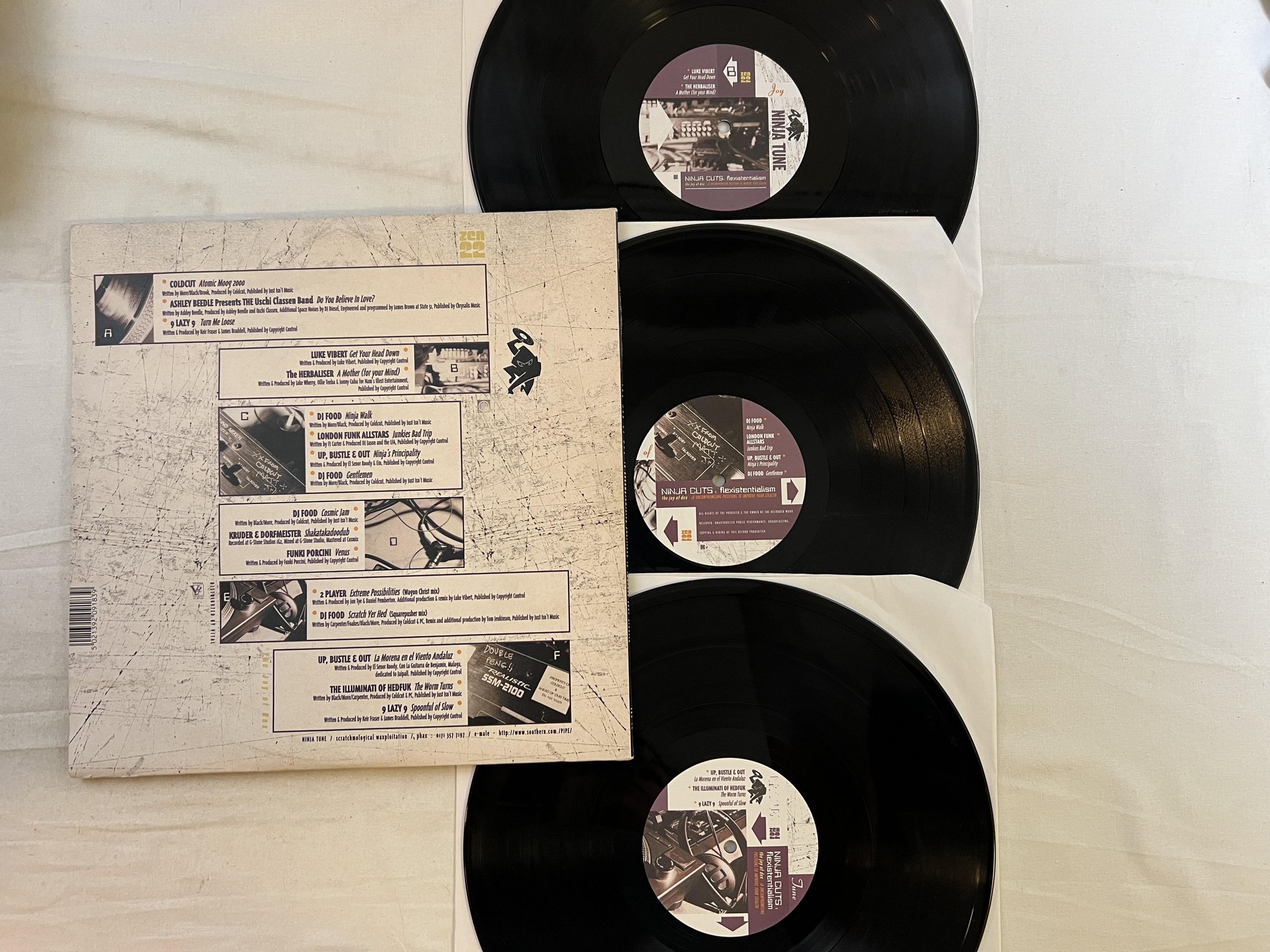 Omslagsbild för skivan V/A Ninja Cuts: Flexistentialism 3xLP -96 UK NIJNA TUNE zen 22