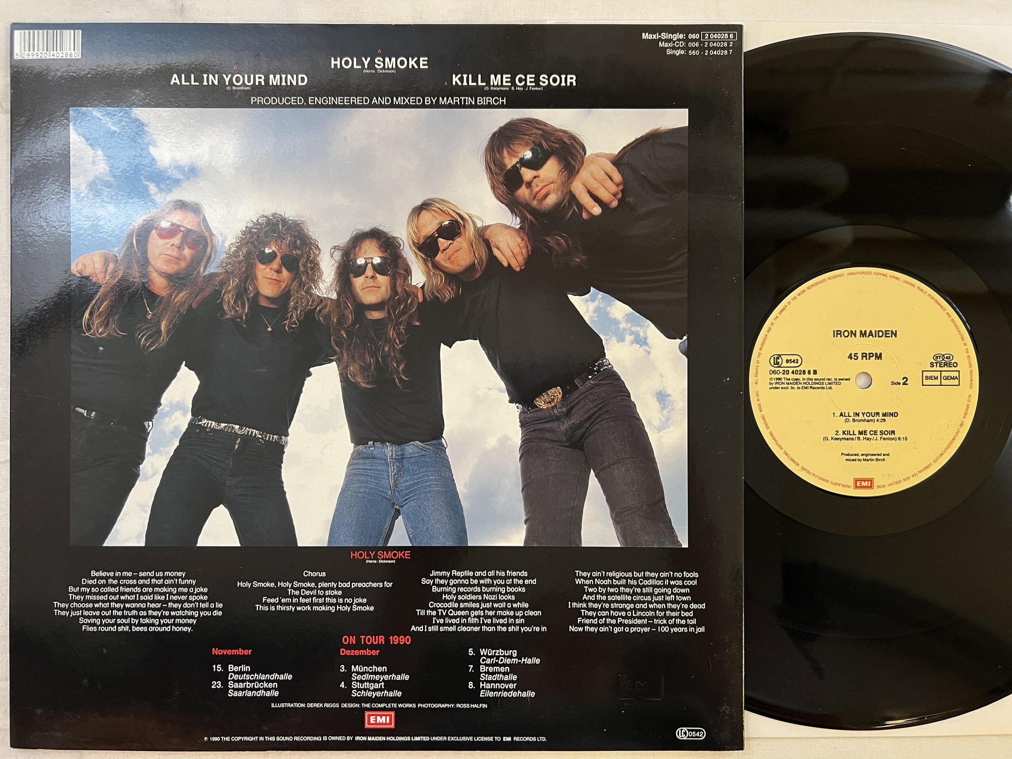 Omslagsbild för skivan IRON MAIDEN Holy Smoke 12" -90 EMI 060 2 04028 6