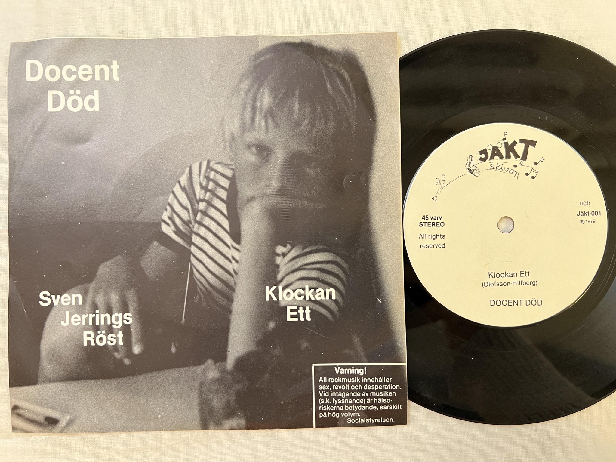 Omslagsbild för skivan DOCENT DÖD Sven Jerrings Röst 7" -79 JÄKTSKIVAN JÄKT-001