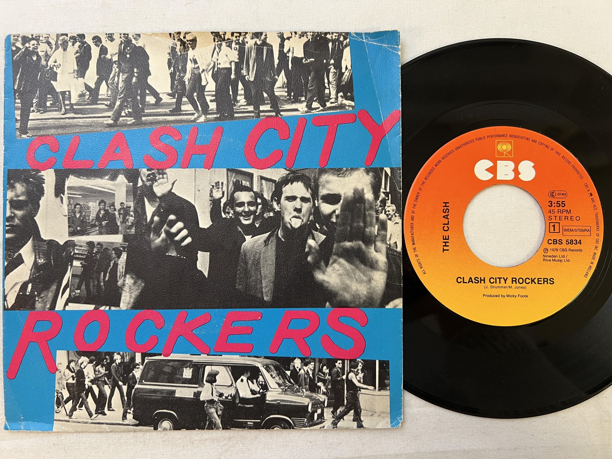 Omslagsbild för skivan THE CLASH clash city rockers 7" -78 Hol CBS 5834