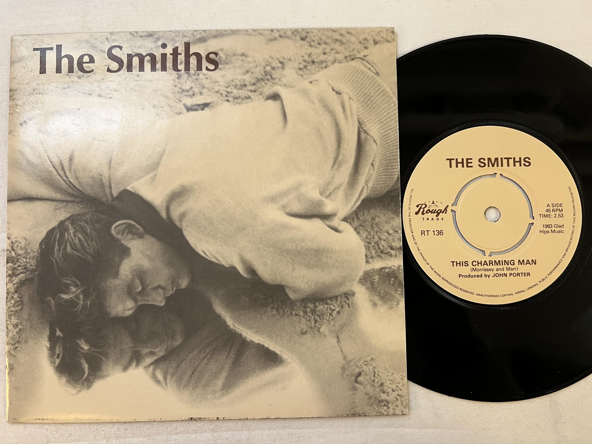 Omslagsbild för skivan THE SMITHS this charming man 7" -83 UK ROYAL RT 136
