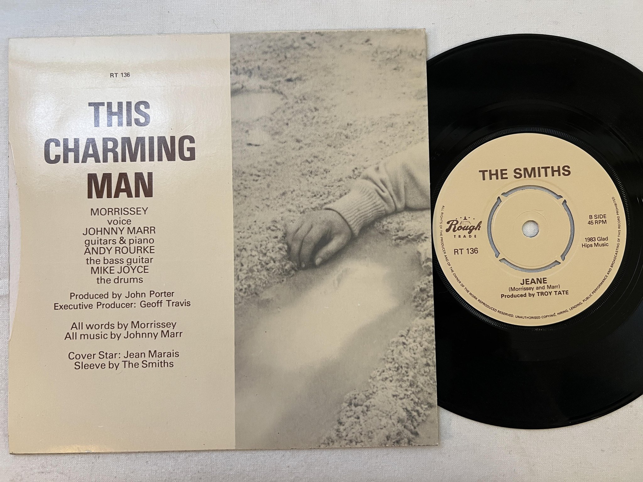 Omslagsbild för skivan THE SMITHS this charming man 7" -83 UK ROYAL RT 136
