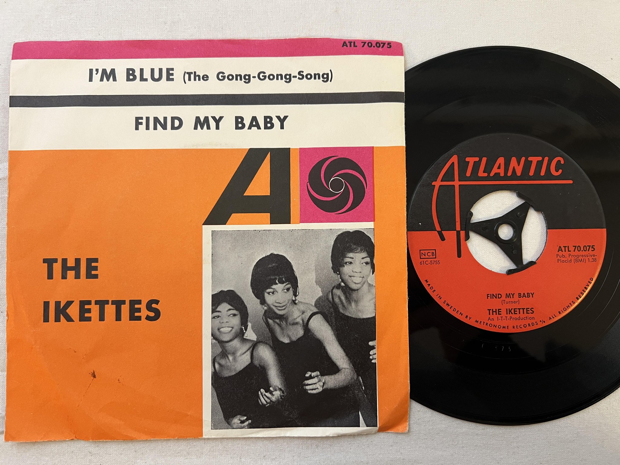 Omslagsbild för skivan THE IKETTES I'm blue 7" -62 ncb ATLANTIC ATL 70.075 *** MEGA RARE SOUL 45 ***