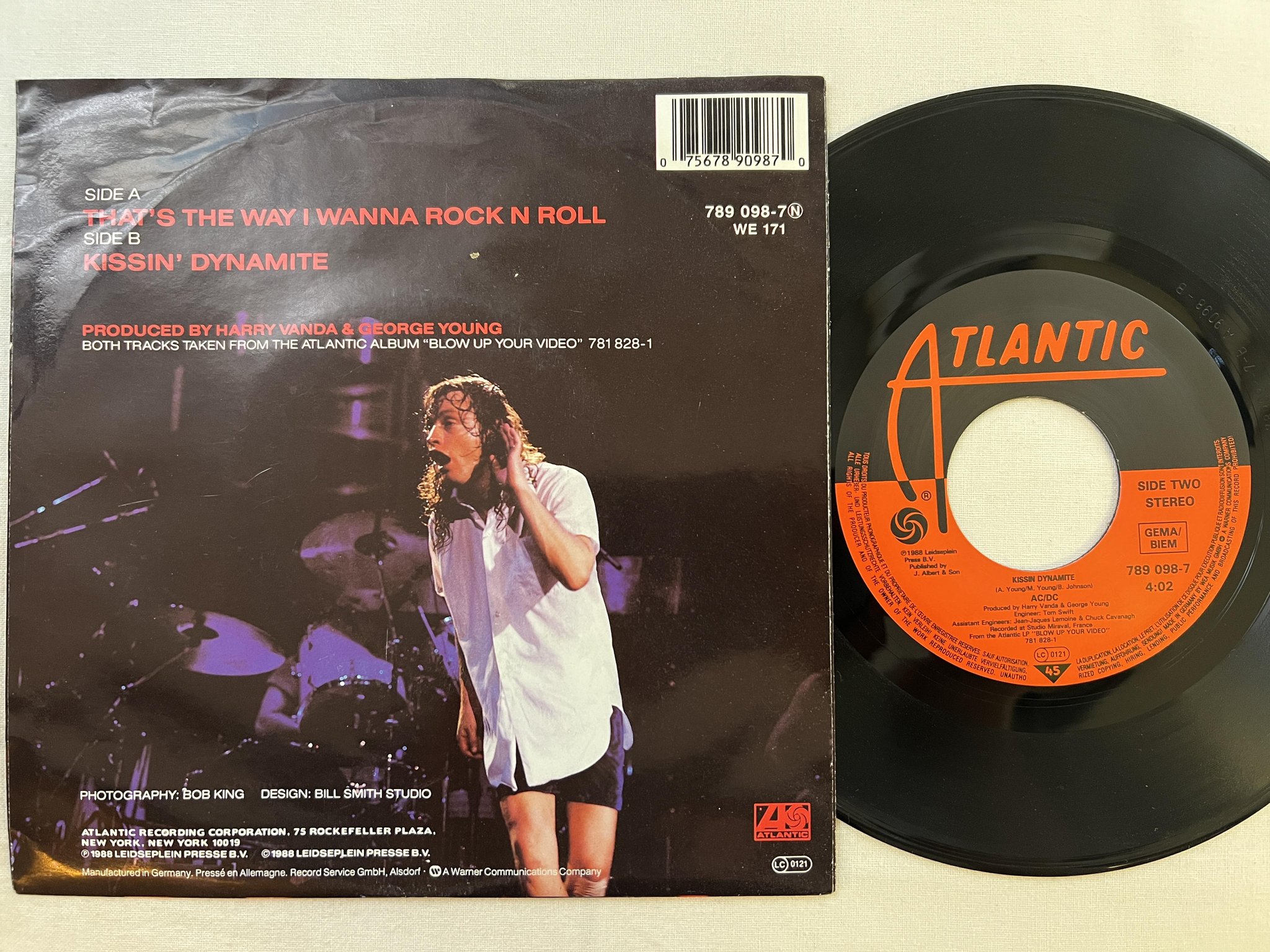 Omslagsbild för skivan AC/DC That's The Way I Wanna Rock N Roll 7" -88 ATLANTIC 789098-7