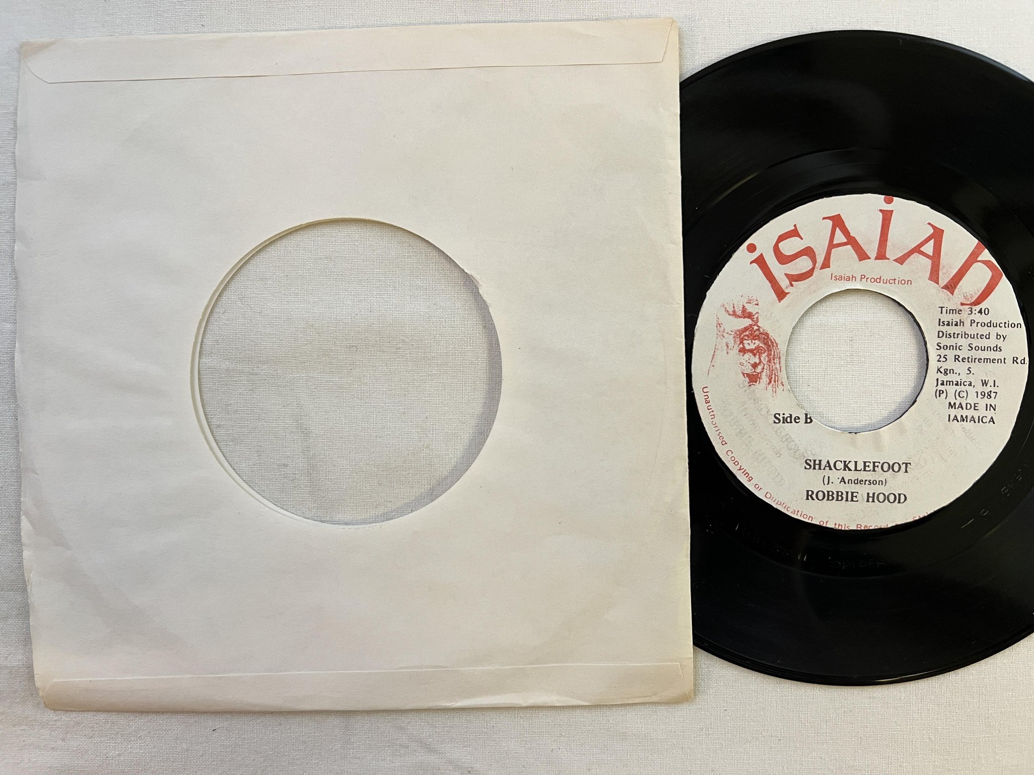 Omslagsbild för skivan ROBBIE HOOD shacklefoot 7" Jamaica ISAIAH ** Reggae **