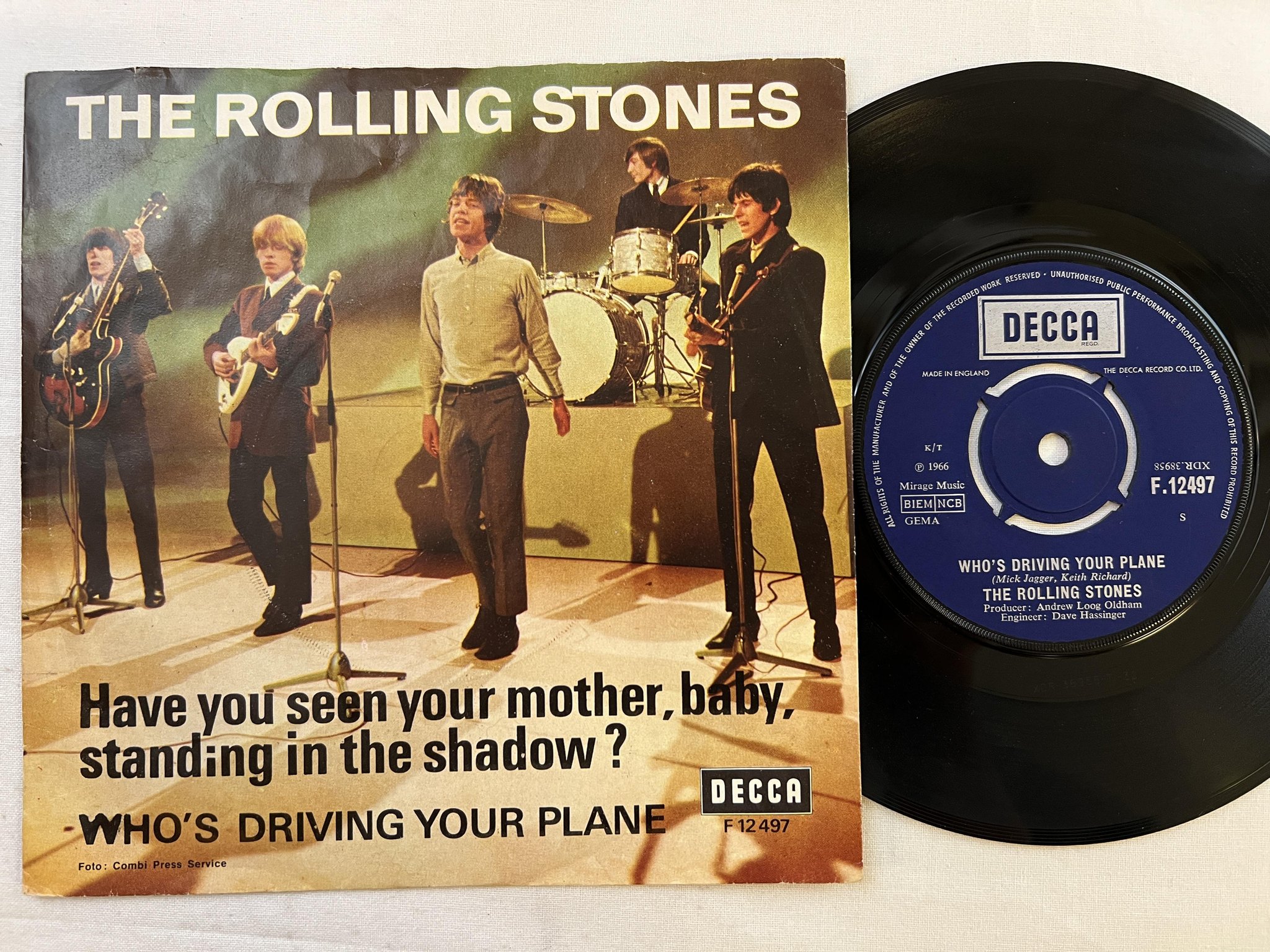 Omslagsbild för skivan THE ROLLING STONES have you seen your mother baby 7" -66 UK DECCA F12497
