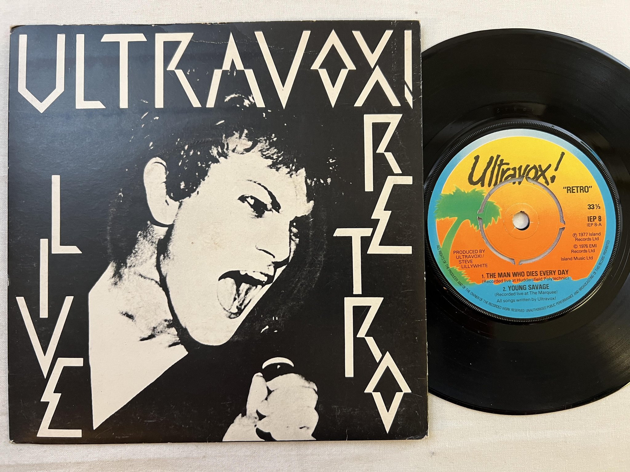 Omslagsbild för skivan ULTRAVOX retro 7" -77 UK ISLAND IEP 8