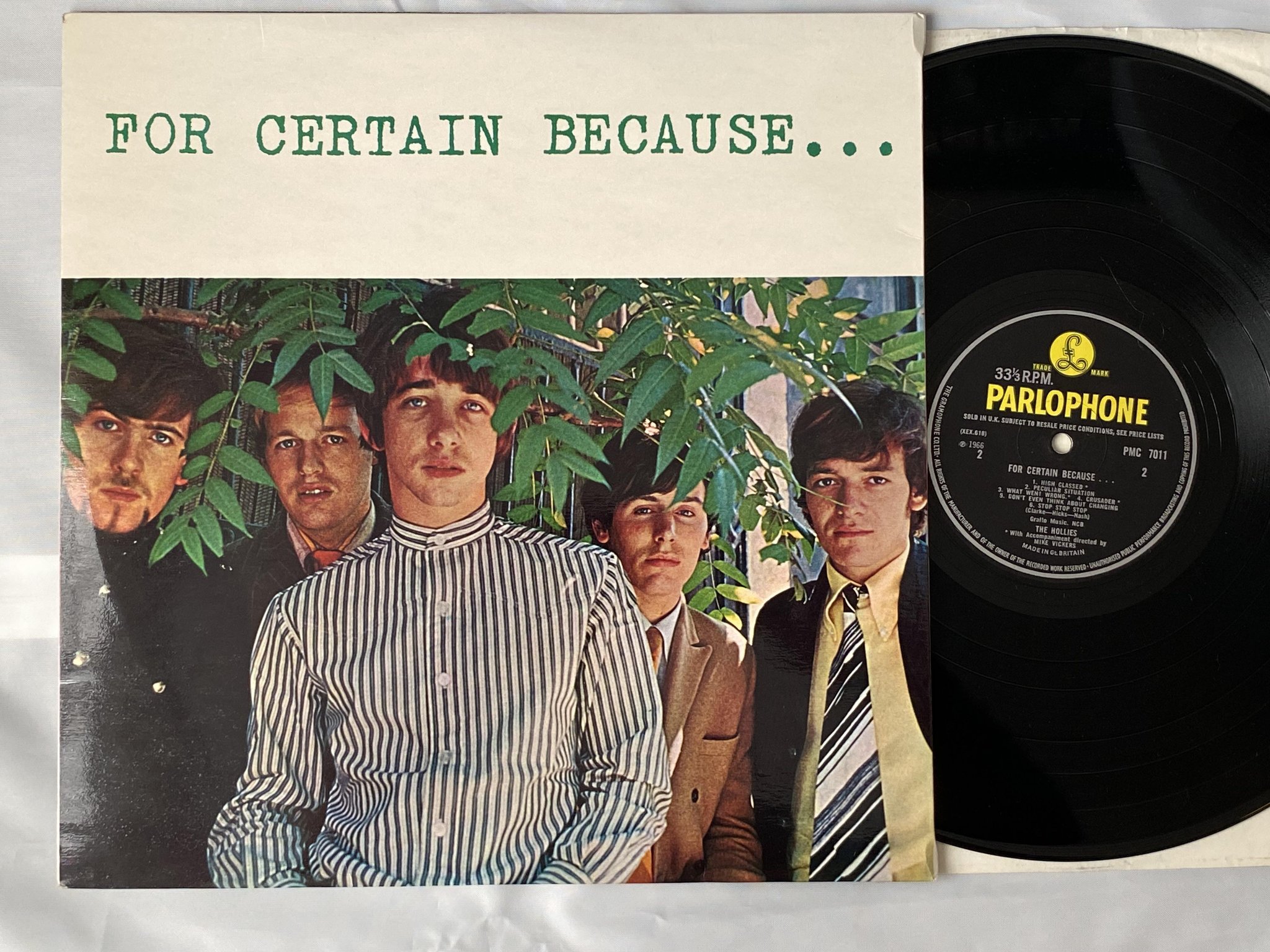 Omslagsbild för skivan THE HOLLIES for certain because LP -66 UK PARLOPHONE PMC 7011