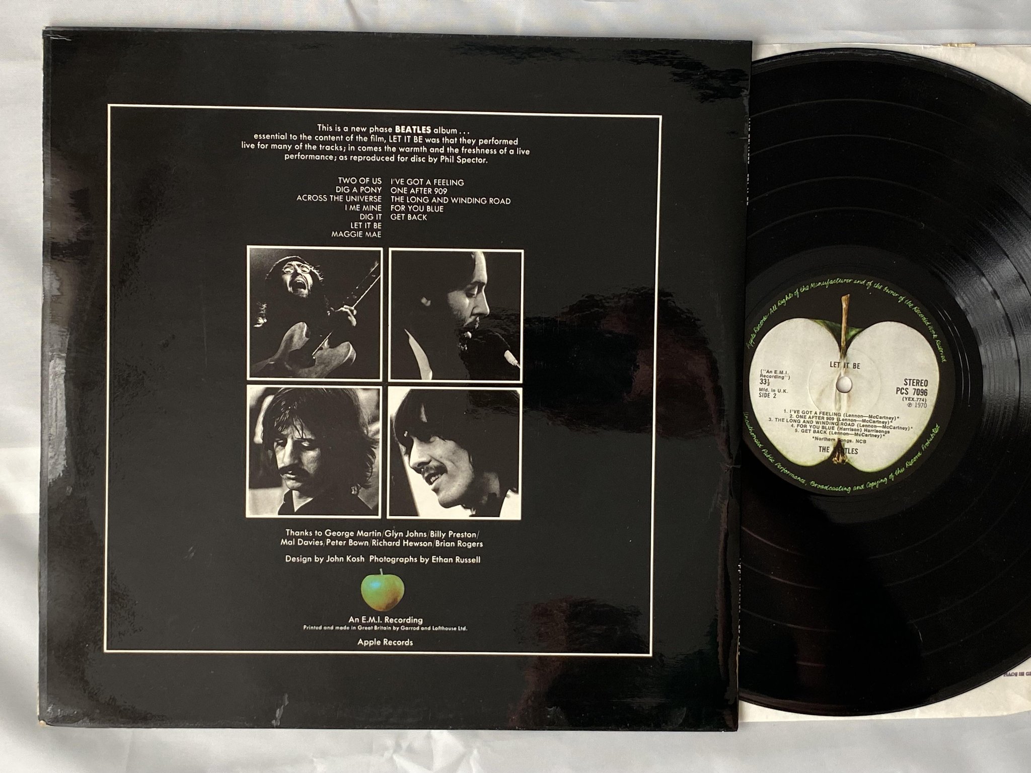 Omslagsbild för skivan THE BEATLES let it be LP -70 UK APPLE PCS 7096