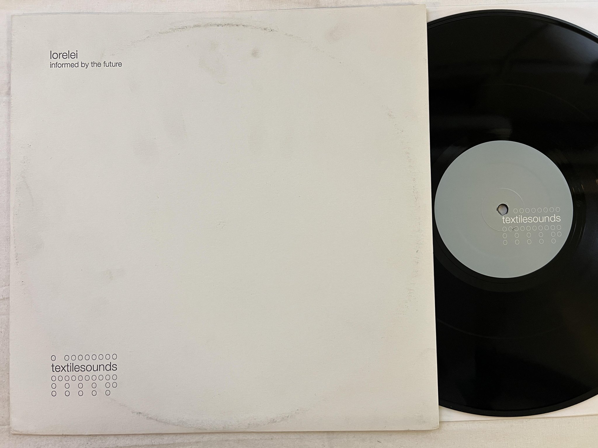 Omslagsbild för skivan LORELEI Informed By The Future LP 2003 US textile sounds 002 *** Indie ***