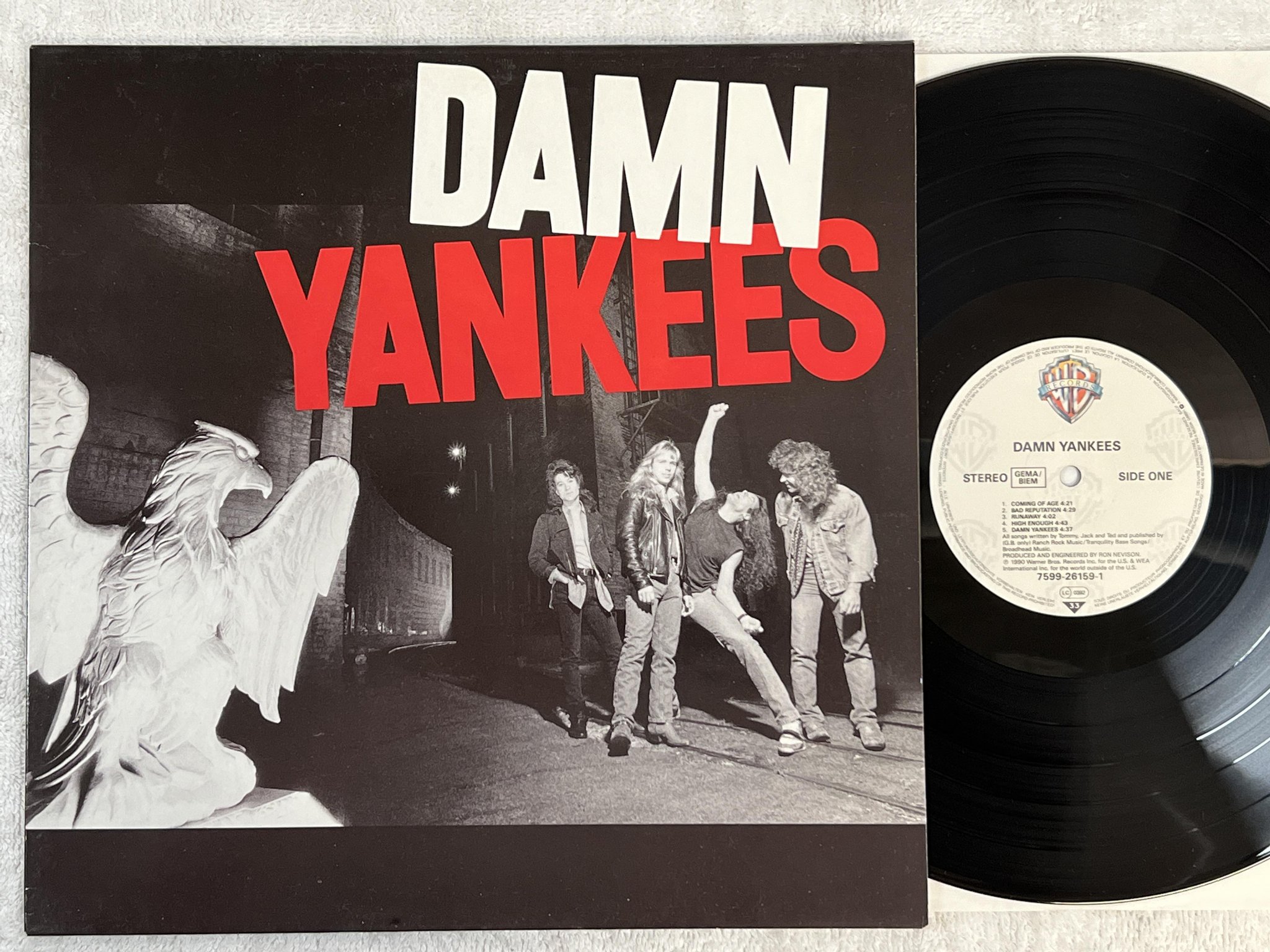 Omslagsbild för skivan DAMN YANKEES s/t LP -90 Ger WARNER 7599-26159-1