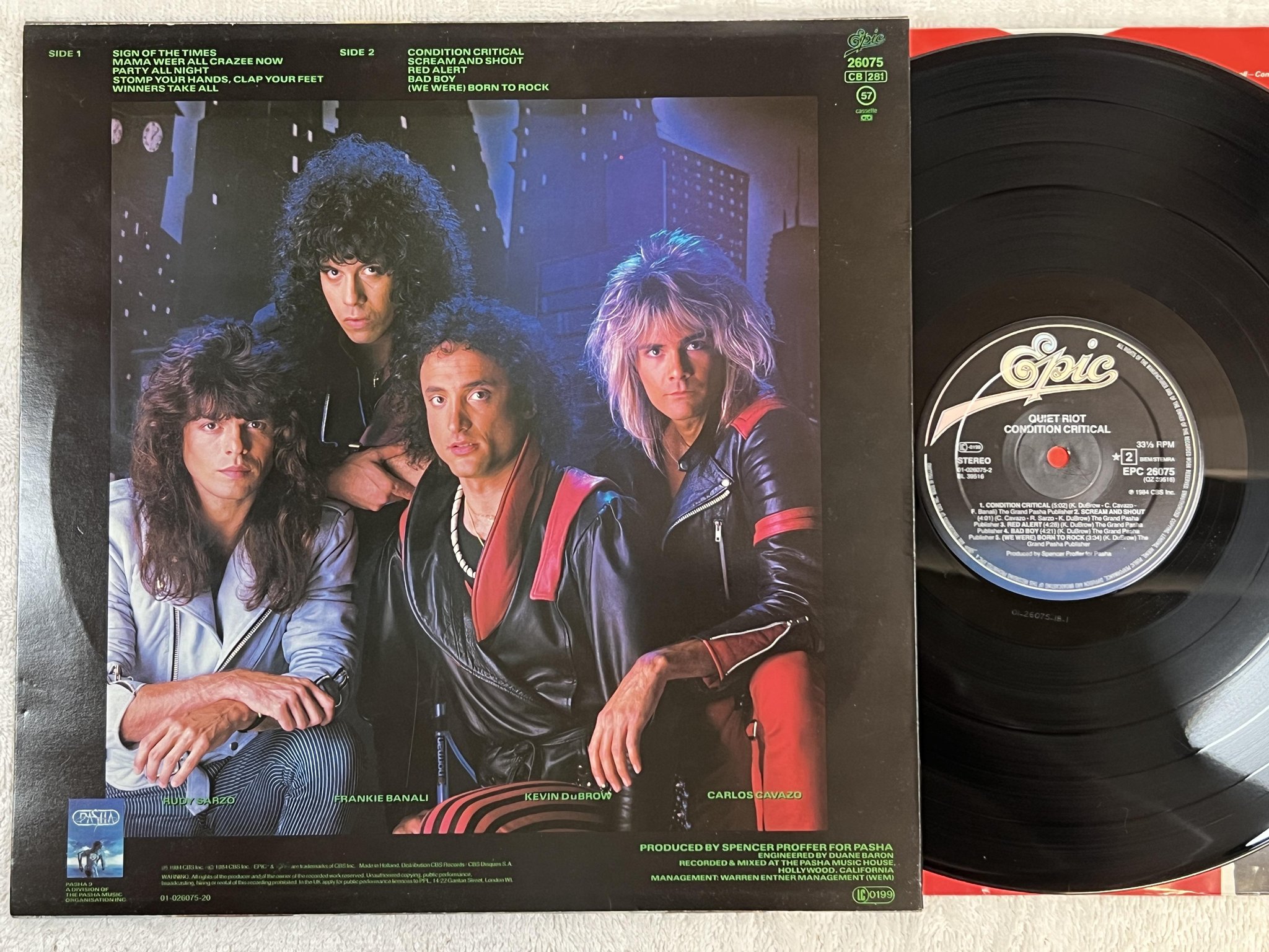Omslagsbild för skivan QUIET RIOT condition critical LP -84 EPIC EPC 26075
